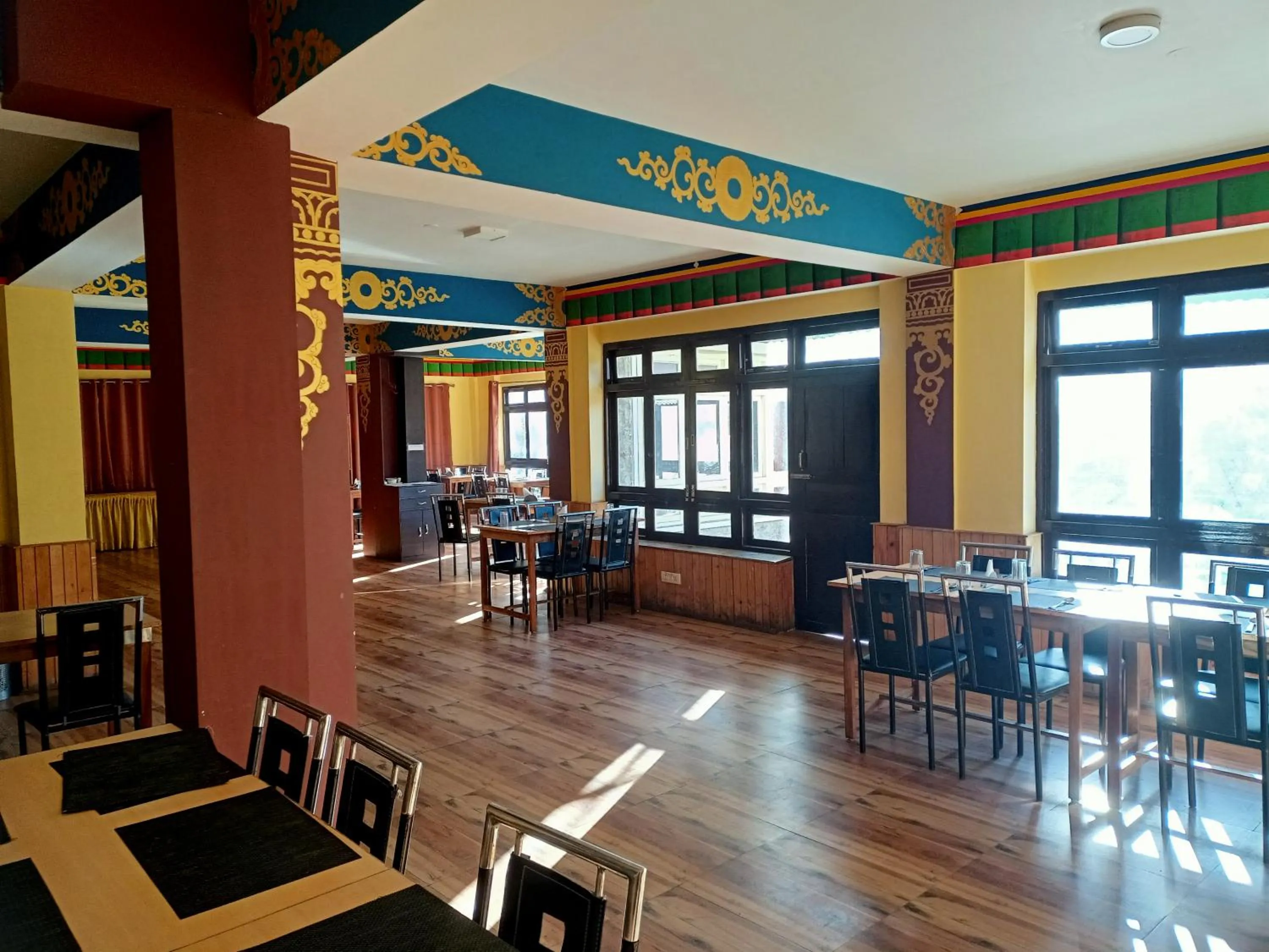 Restaurant/places to eat in Le Coxy Resort Lachung