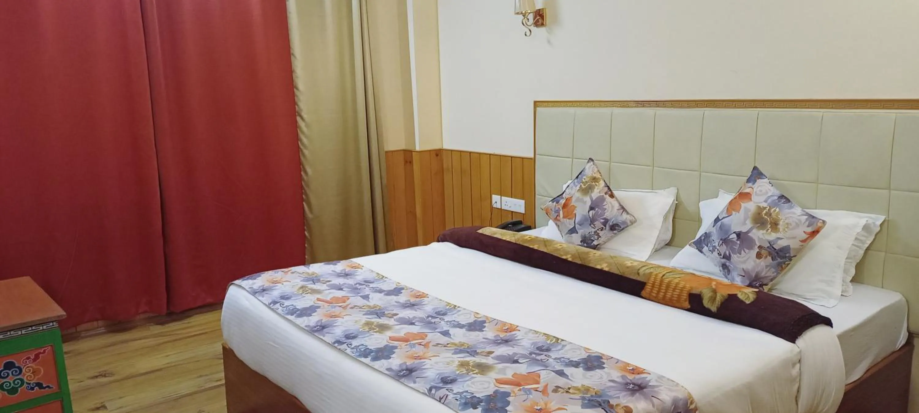 Bed in Le Coxy Resort Lachung