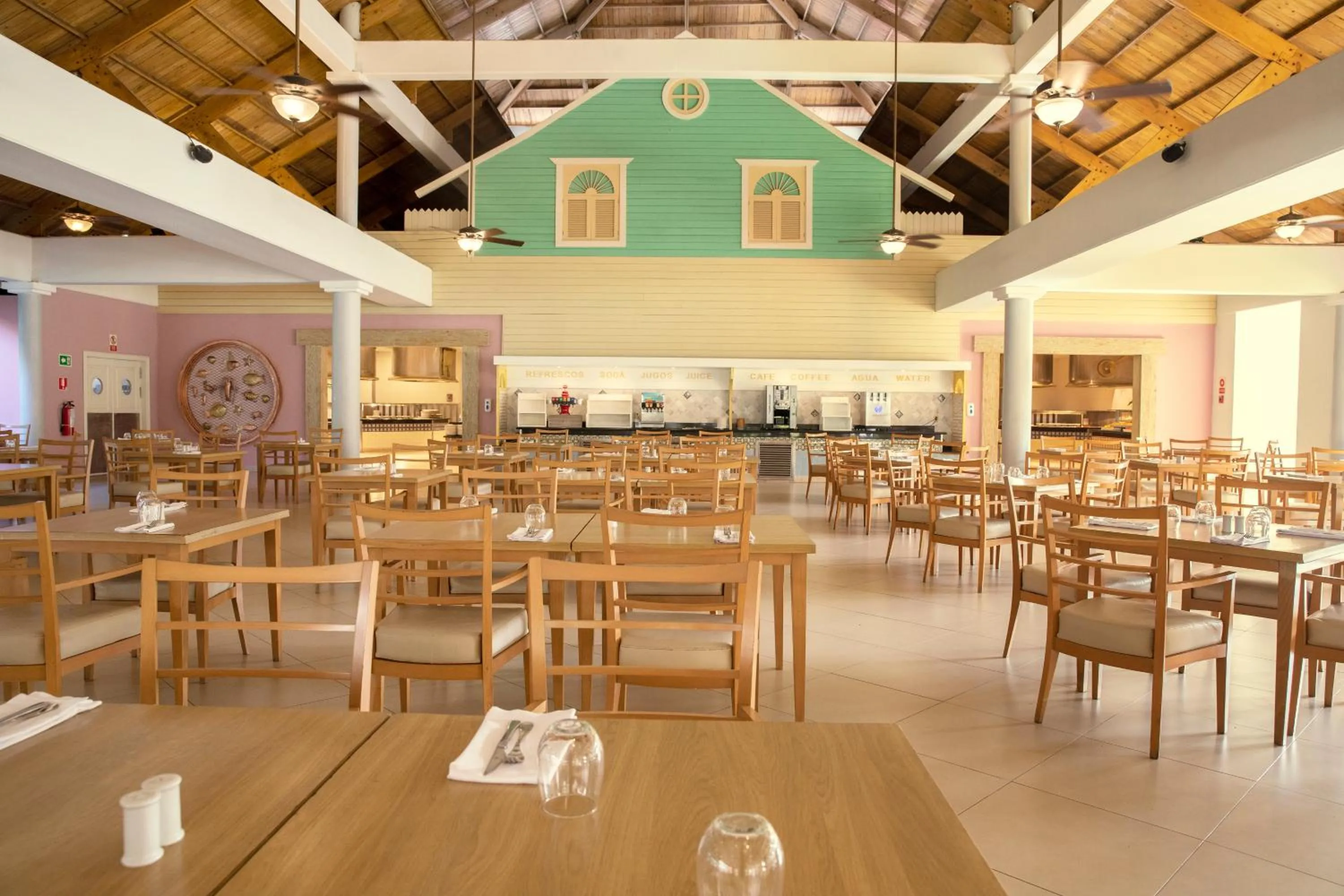 Restaurant/places to eat in Iberostar Waves Punta Cana - All Inclusive