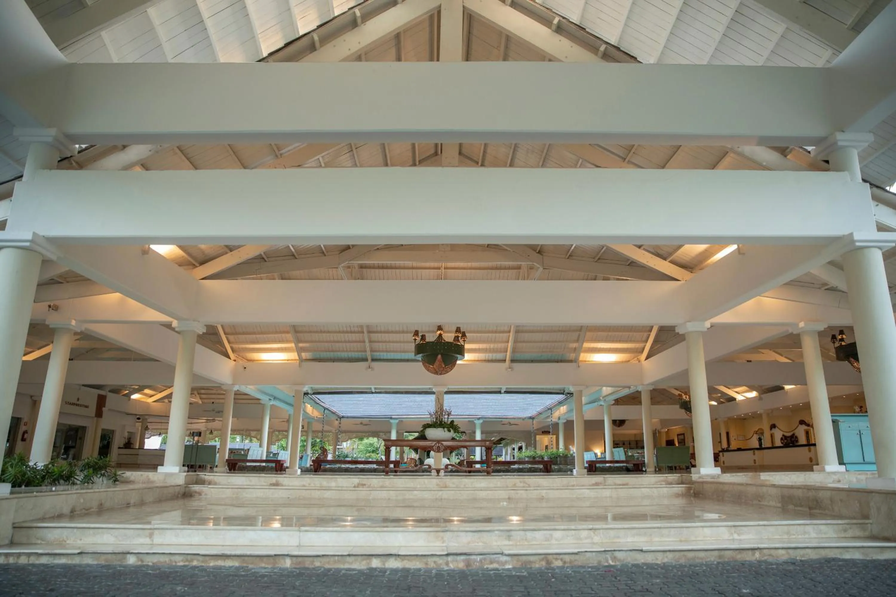 Lobby or reception in Iberostar Waves Punta Cana - All Inclusive