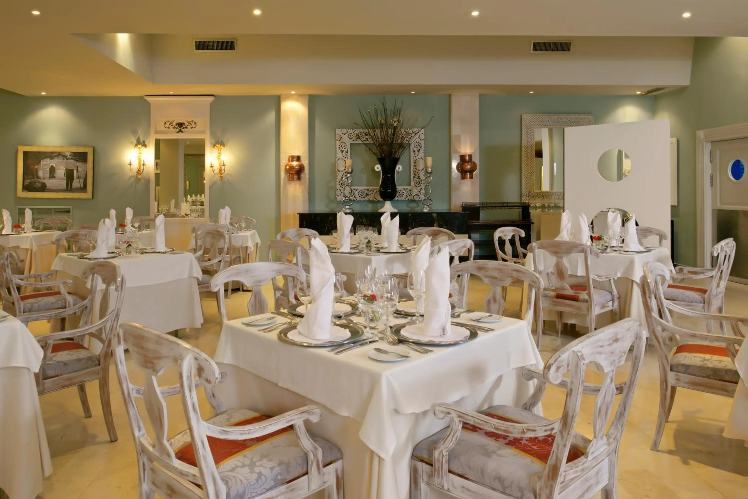 Restaurant/places to eat in Iberostar Waves Dominicana - All Inclusive