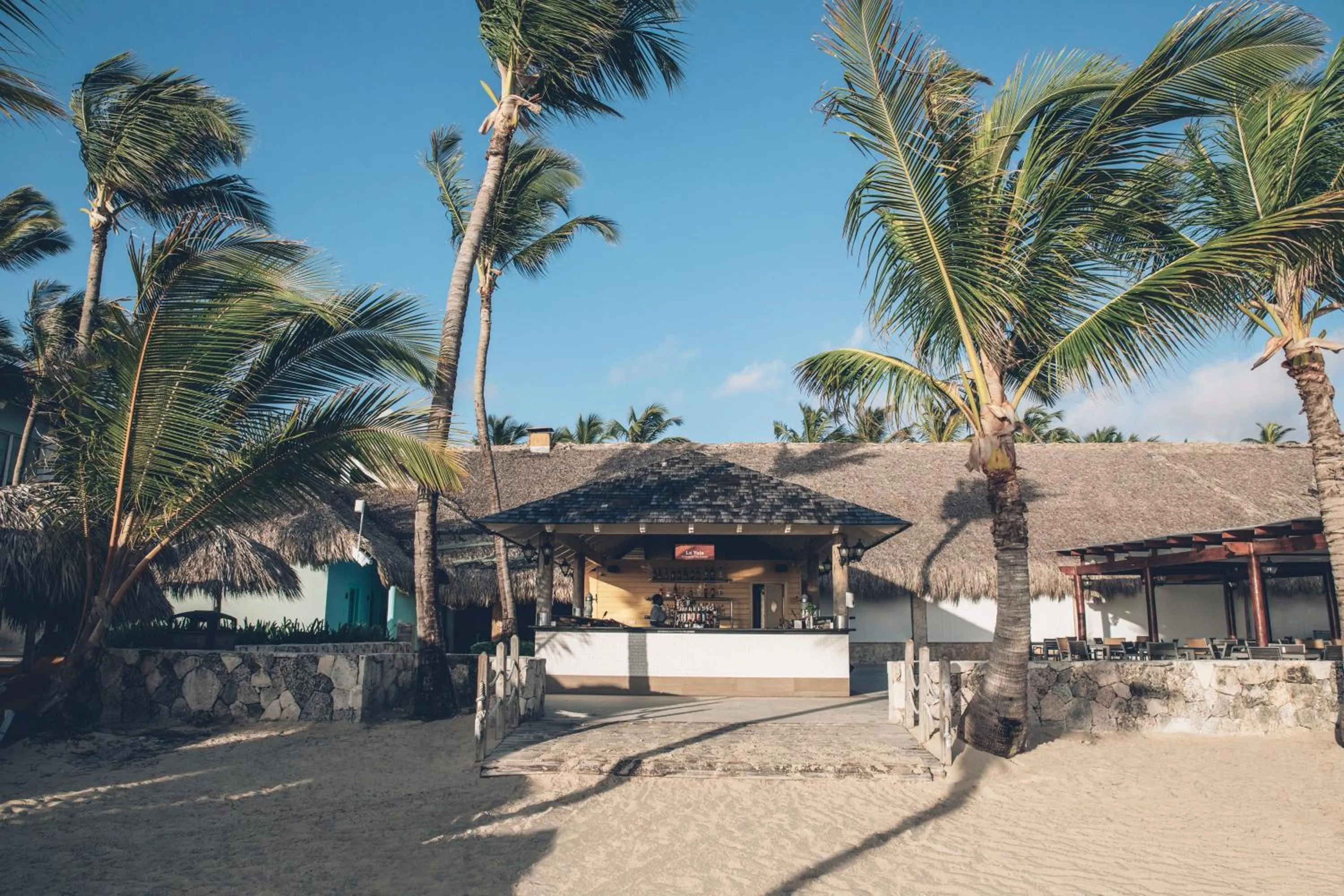 Lounge or bar in Iberostar Waves Dominicana - All Inclusive