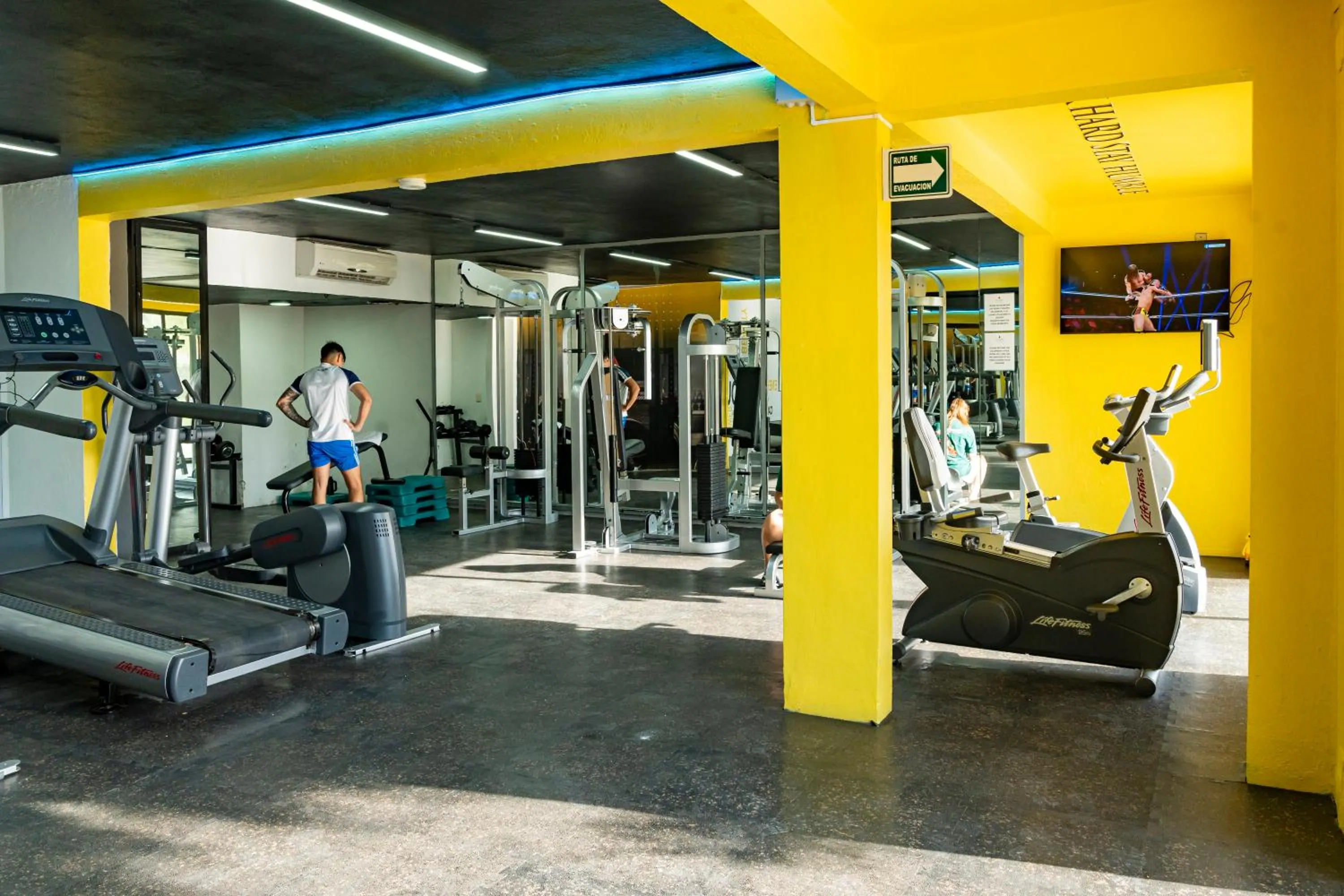 Fitness centre/facilities in All Ritmo by Andiani Travel