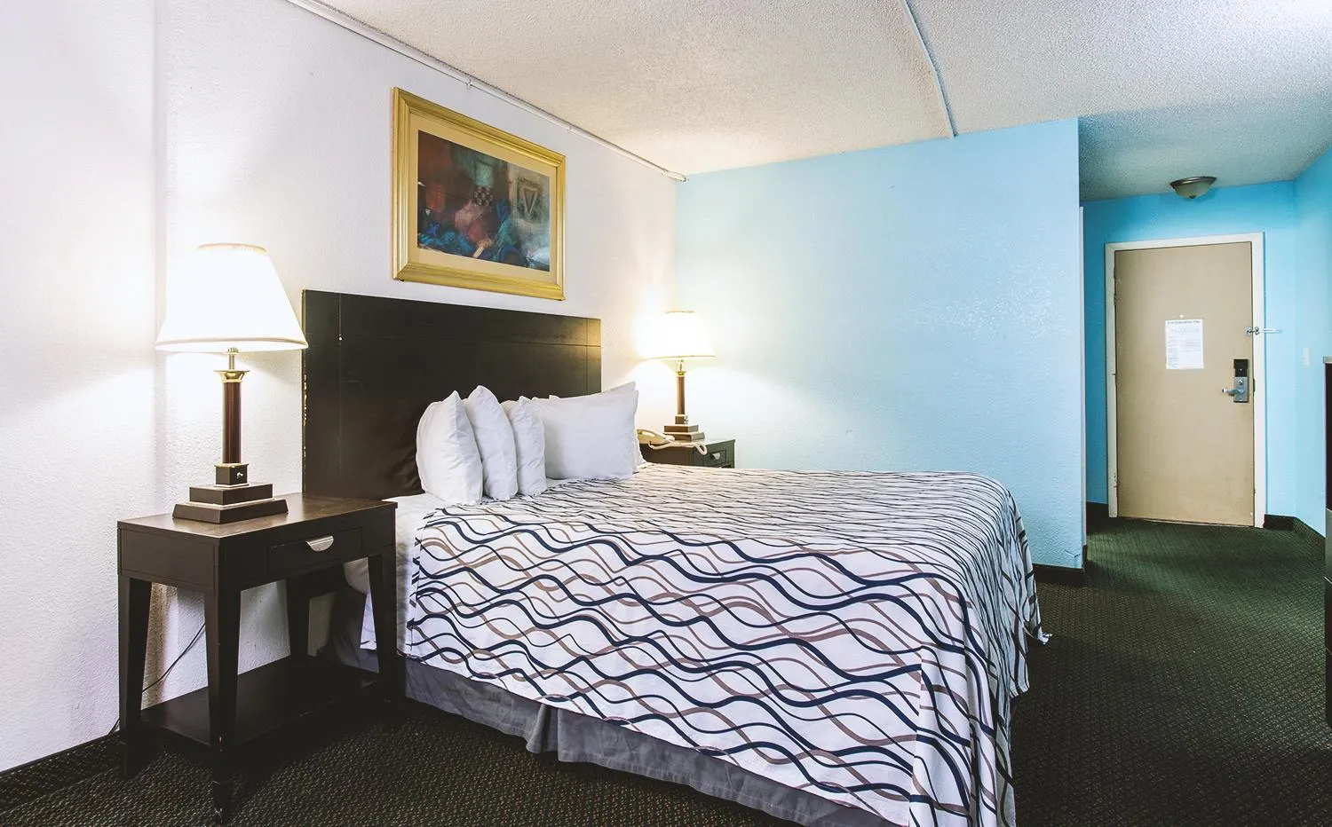 King Suite in Sky-Palace Inn & Suites Wichita East