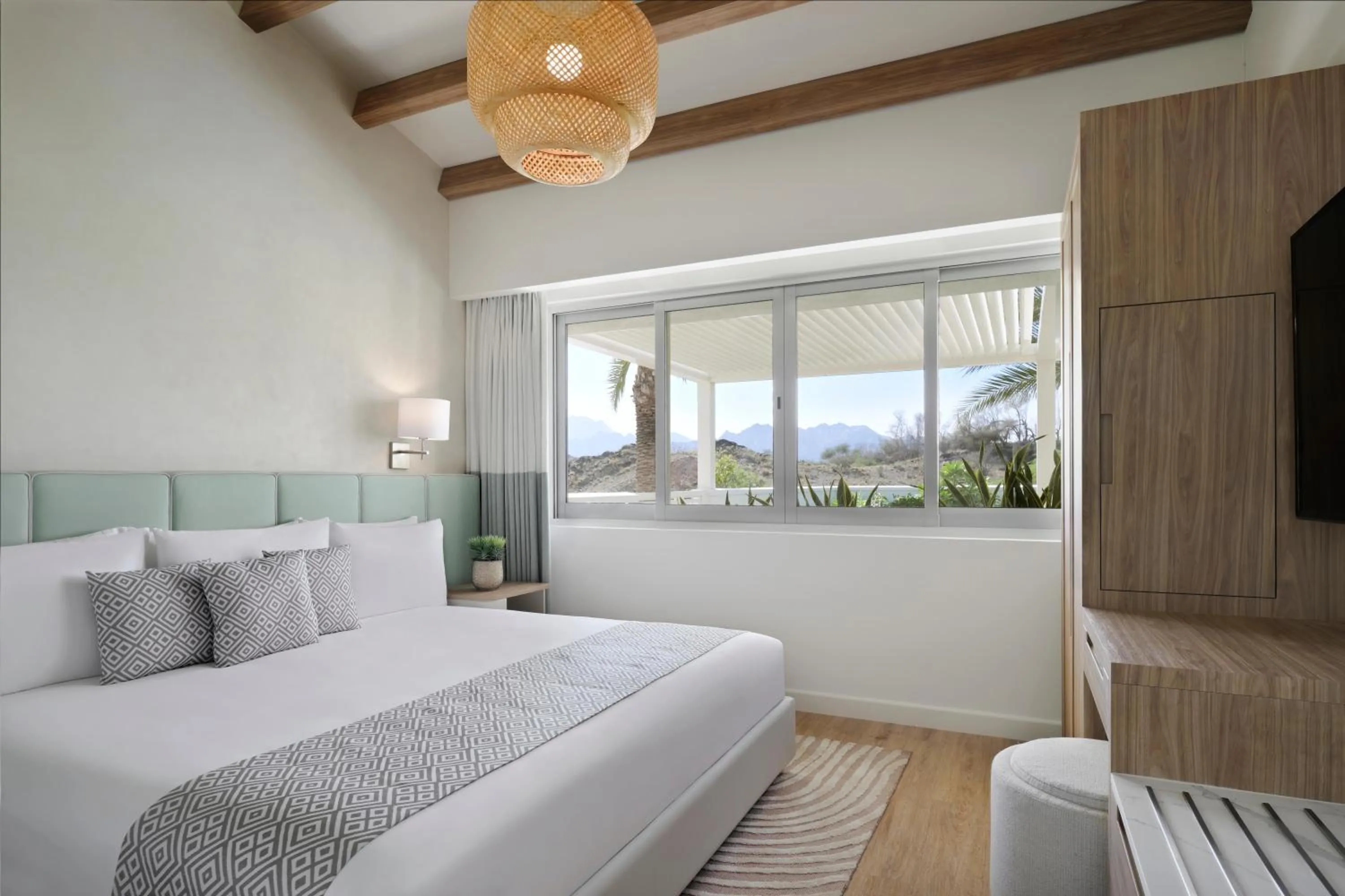 Photo of the whole room, Bed in JA Hatta Fort Hotel