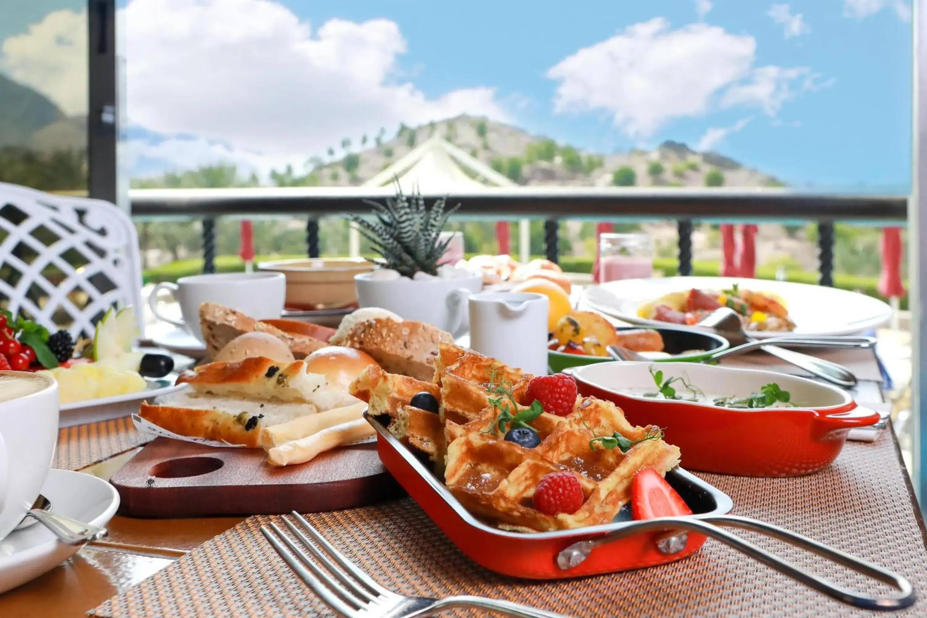 Restaurant/places to eat in JA Hatta Fort Hotel Restaurant/places to eat in JA Hatta Fort Hotel