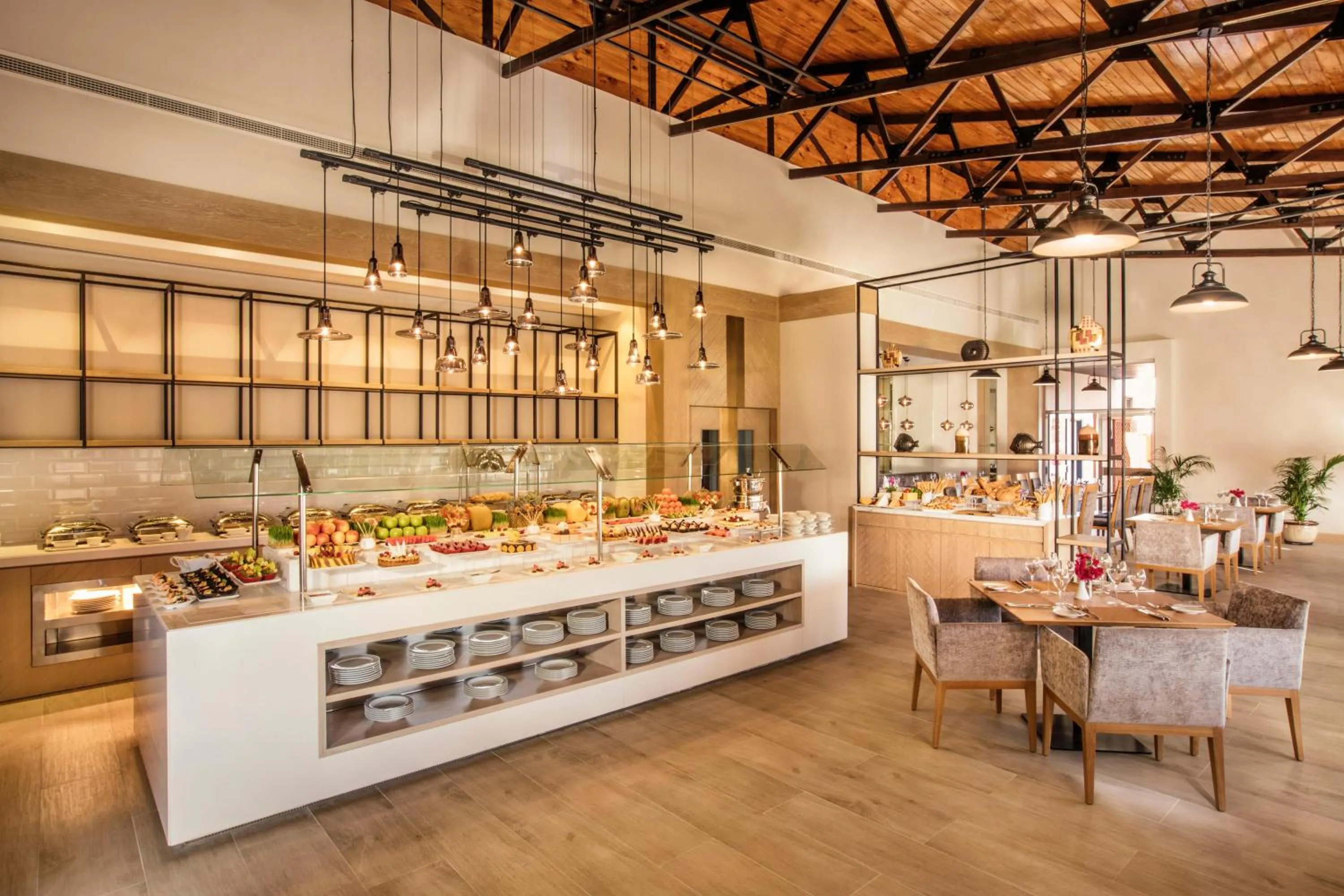 Restaurant/places to eat in JA Hatta Fort Hotel