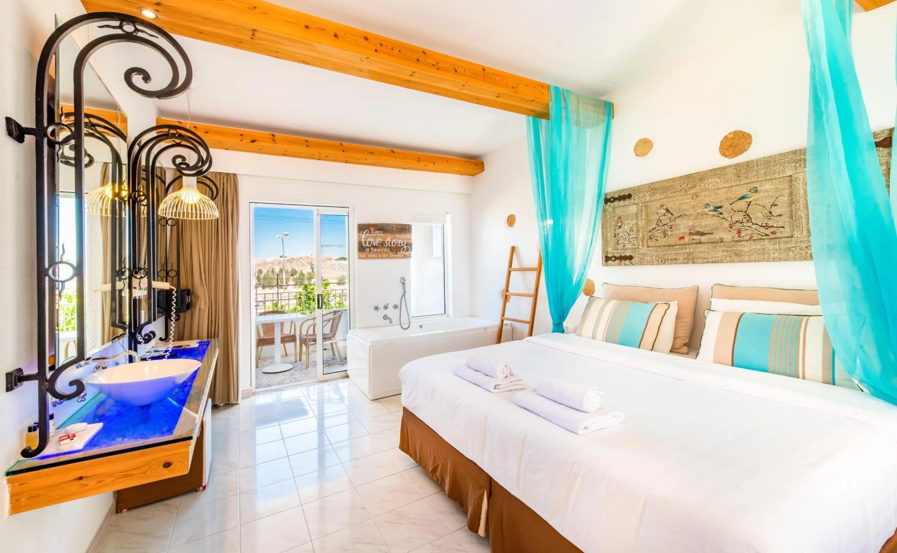 Deluxe Studio House of Heart in Lindos View Hotel