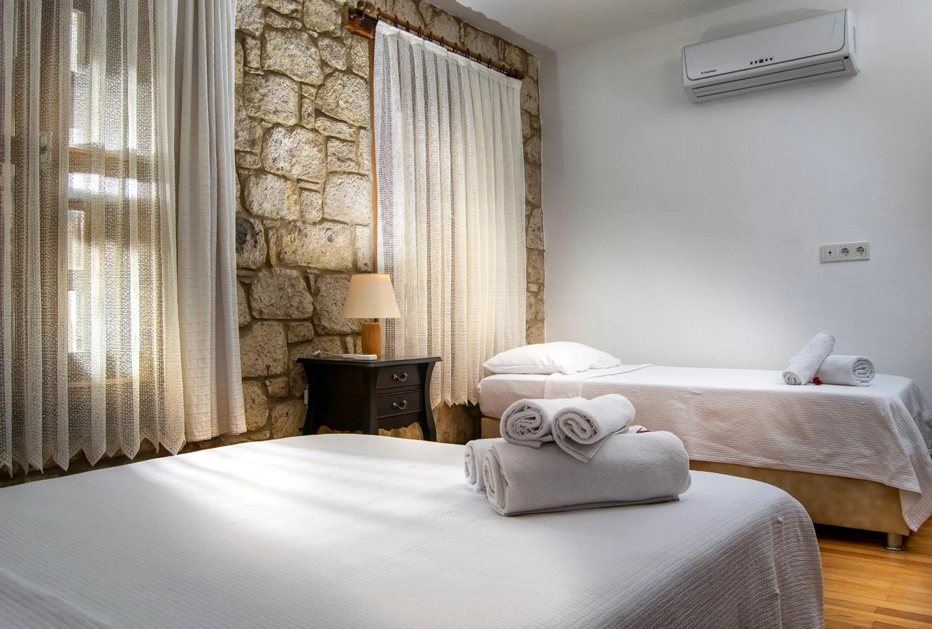 Bed in Flores Hotel Alaçatı