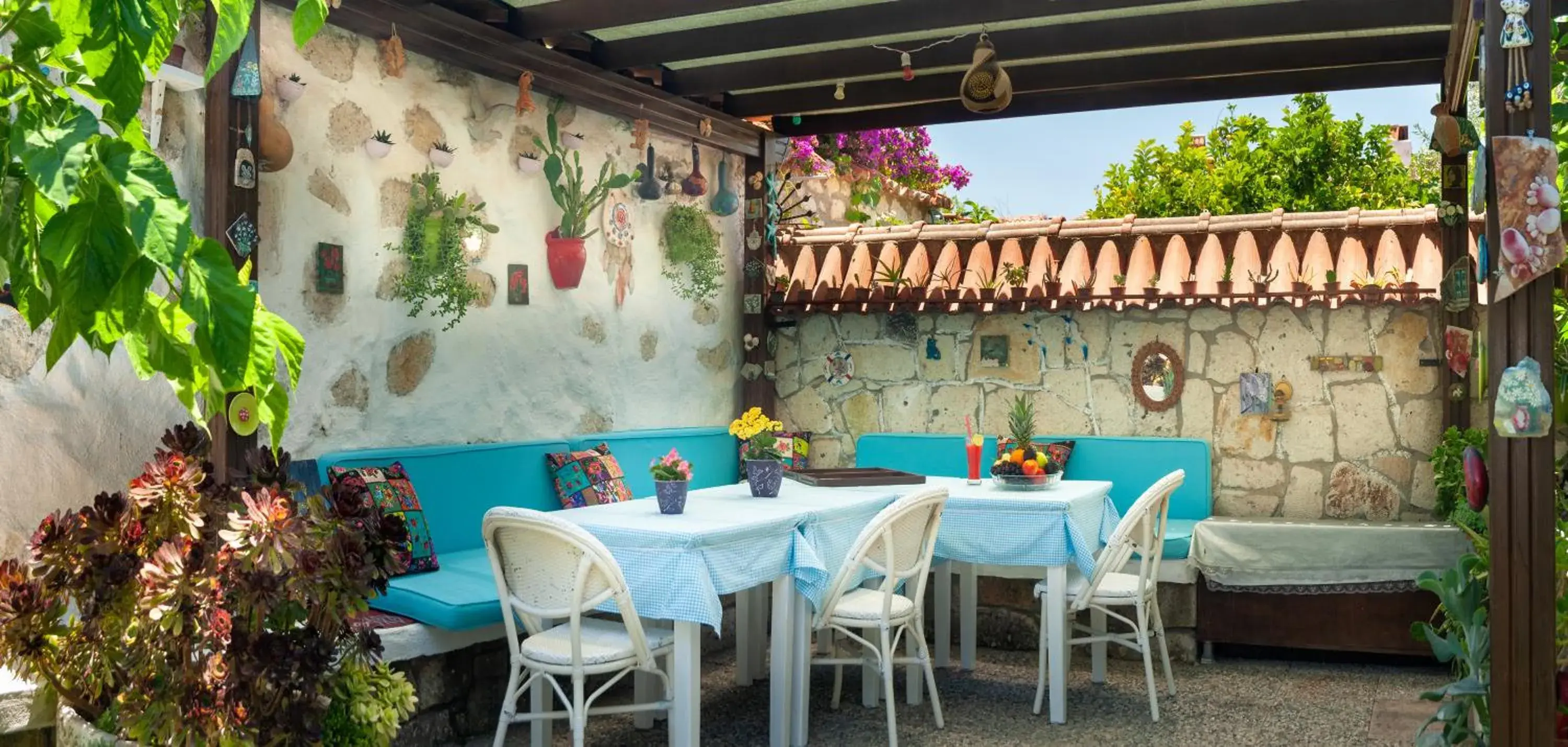 Restaurant/places to eat in Flores Hotel Alaçatı Restaurant/places to eat in Flores Hotel Alaçatı