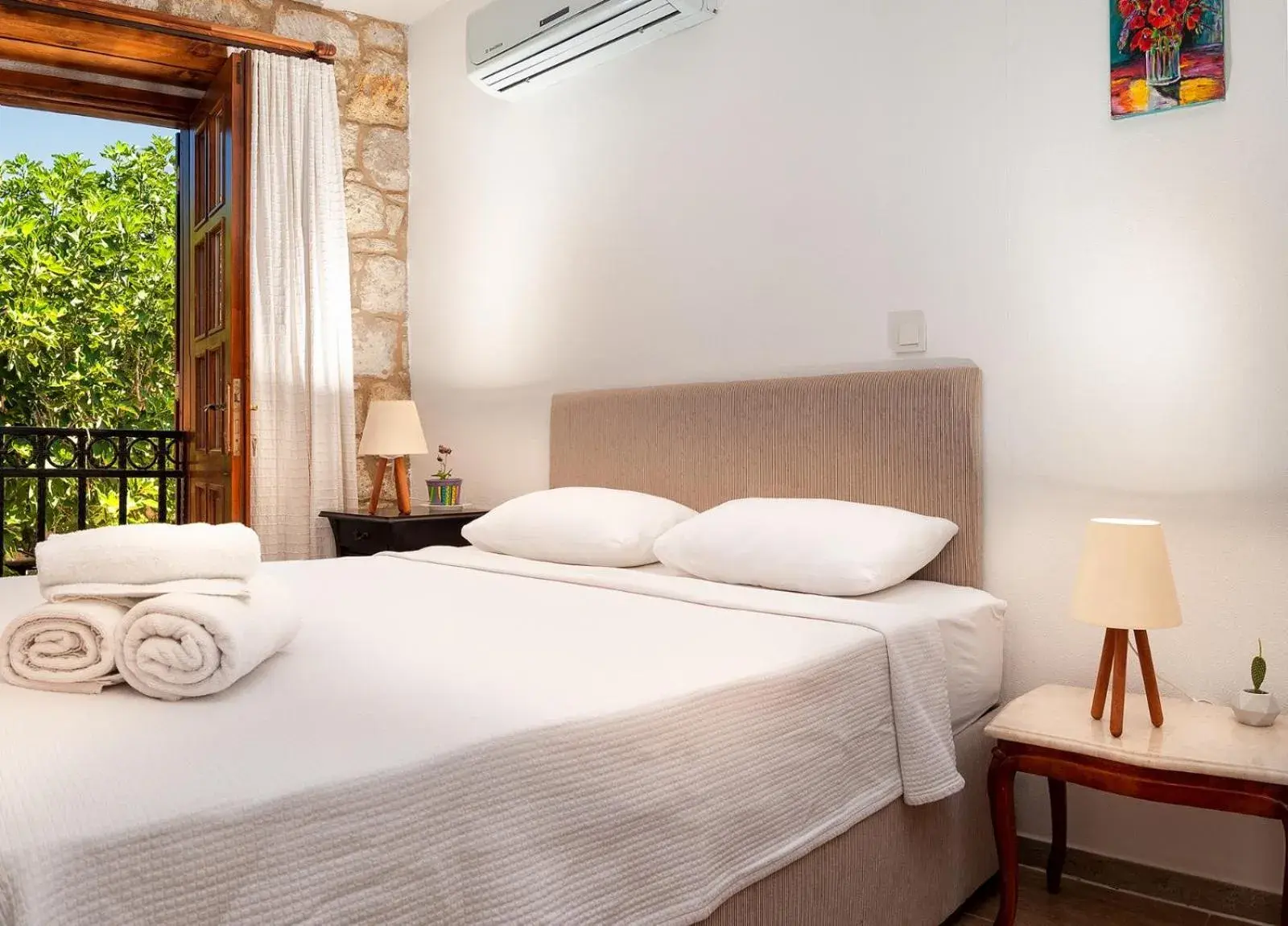 Bed in Flores Hotel Alaçatı Bed in Flores Hotel Alaçatı