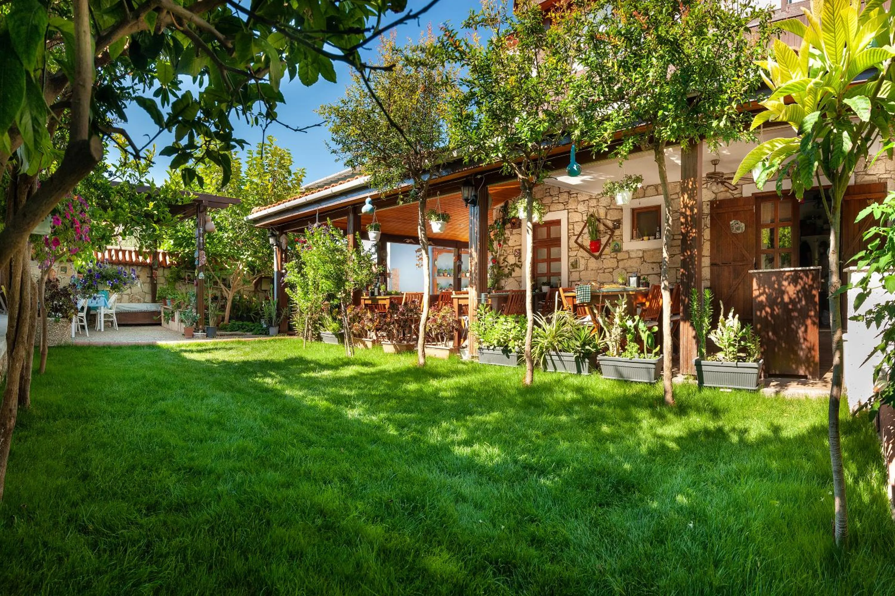 Restaurant/places to eat in Flores Hotel Alaçatı