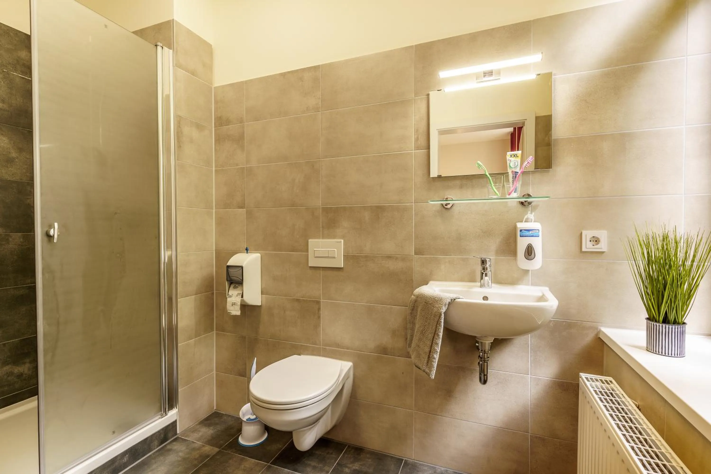 Bathroom in Hotel und Hostel Gleisbett