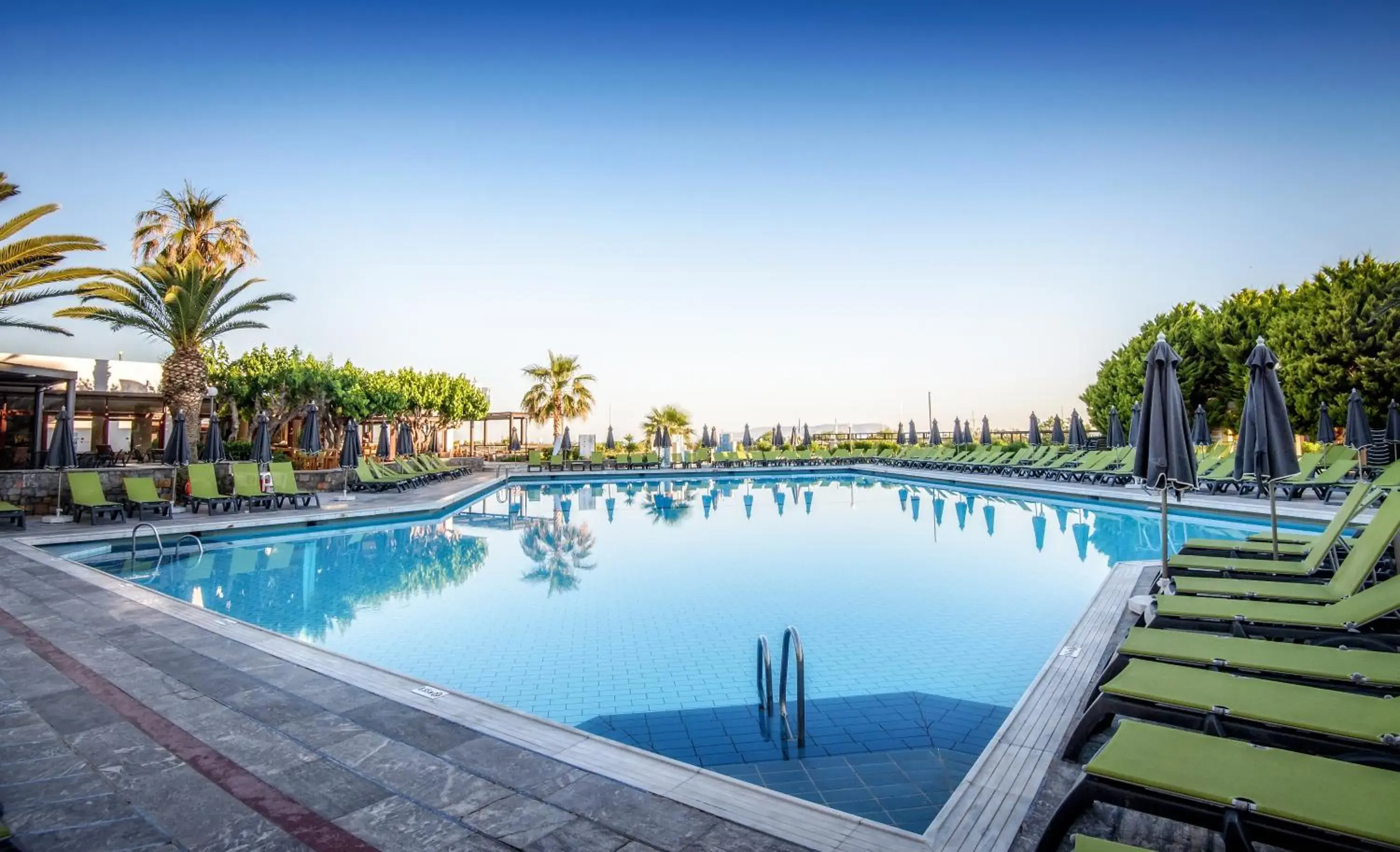 Swimming pool in Sol Marina Beach Crete Swimming pool in Sol Marina Beach Crete