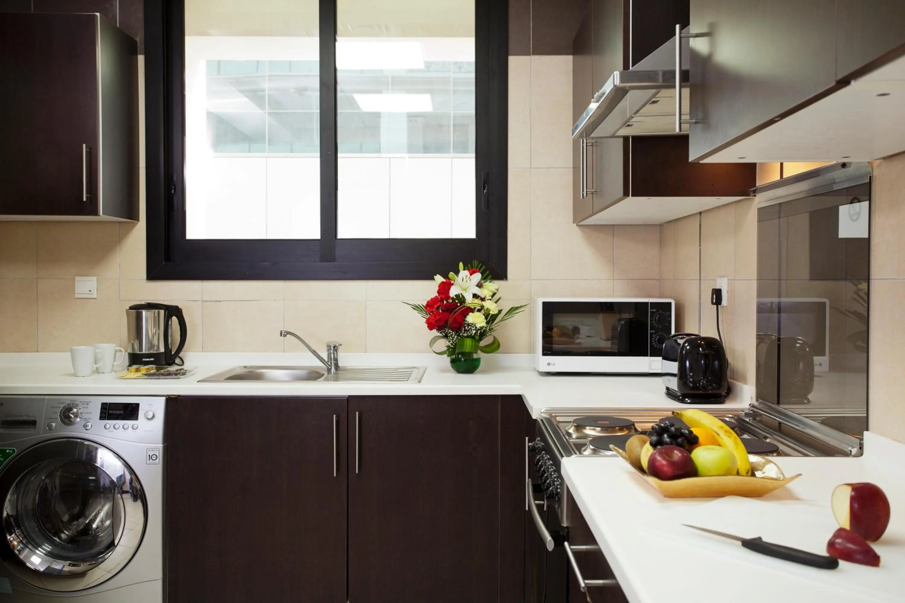 Coffee/tea facilities in Al Waleed Holiday Homes