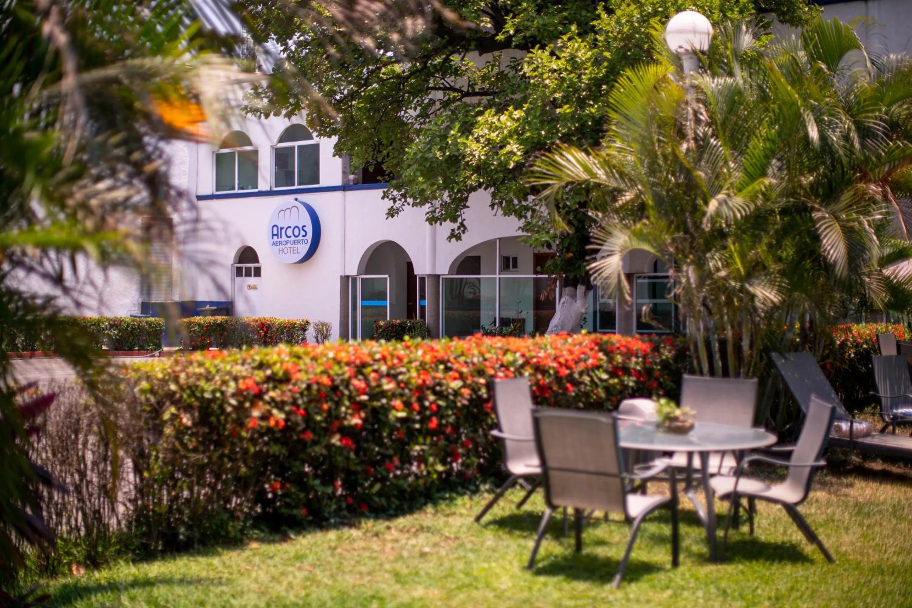 Property building in Hotel Arcos Aeropuerto