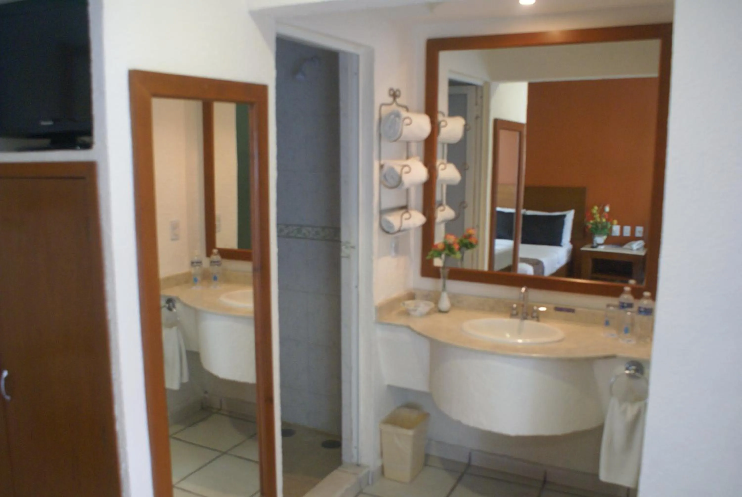 Bathroom in Hotel Arcos Aeropuerto