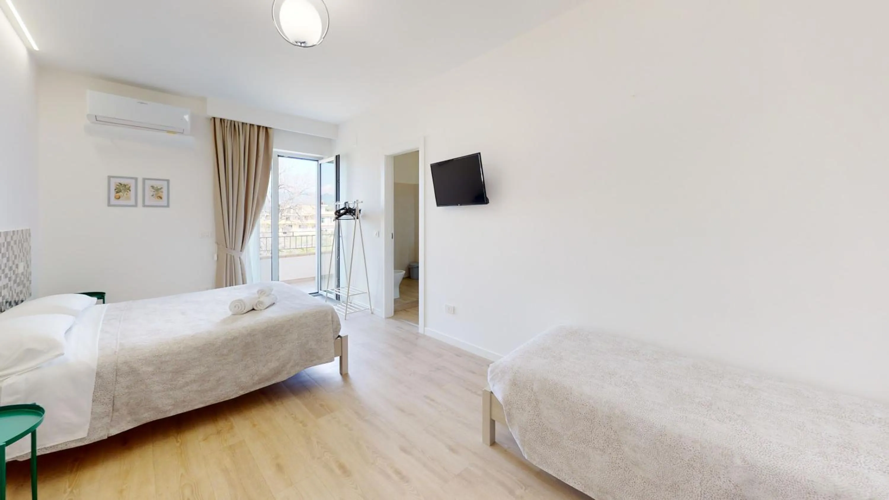 Bedroom, Bed in Accòmodati - Camere e Appartamenti