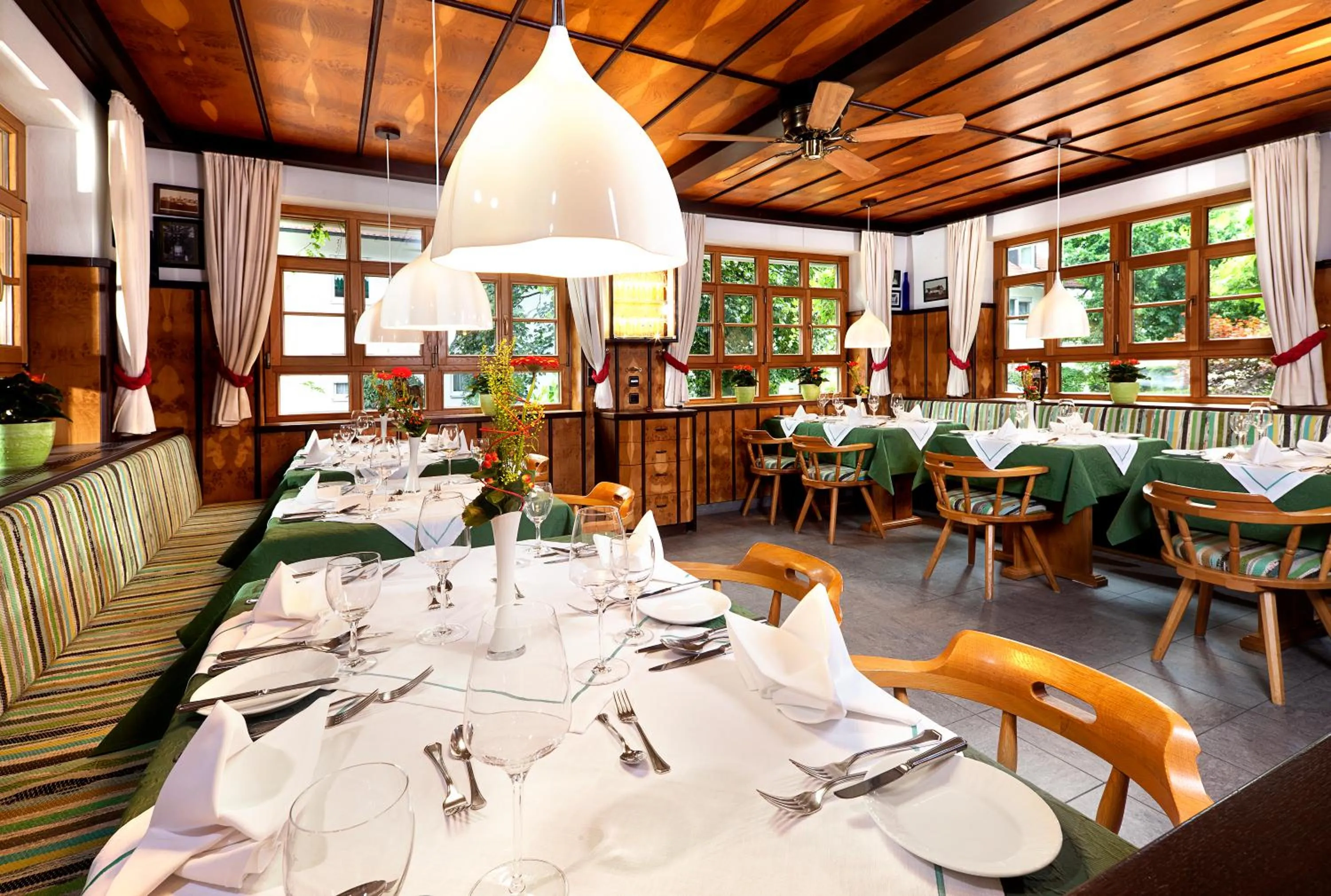 Dining area in Kneipp- und Wellvitalhotel Edelweiss