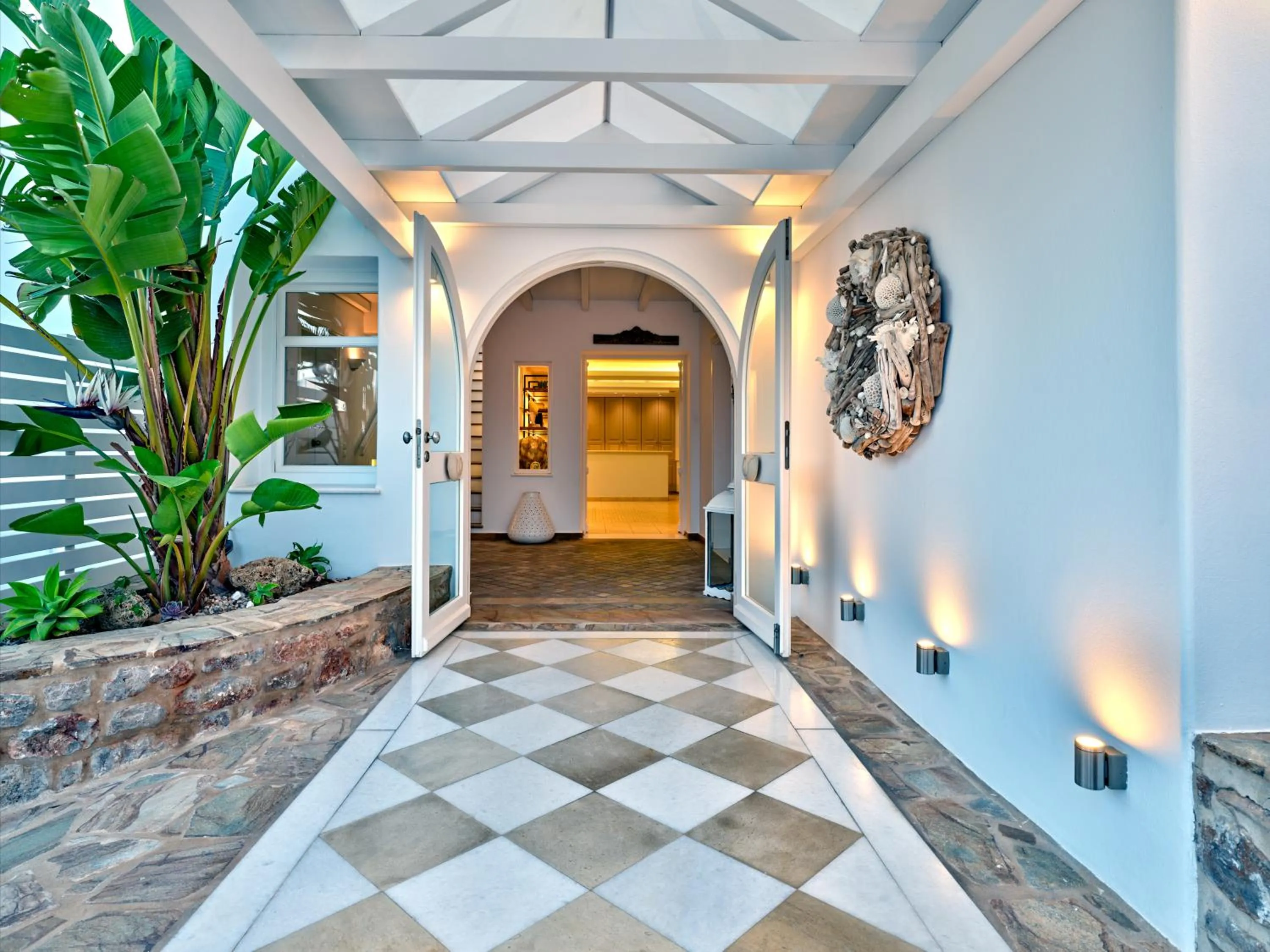 Facade/entrance in Stelia Mare Boutique Hotel