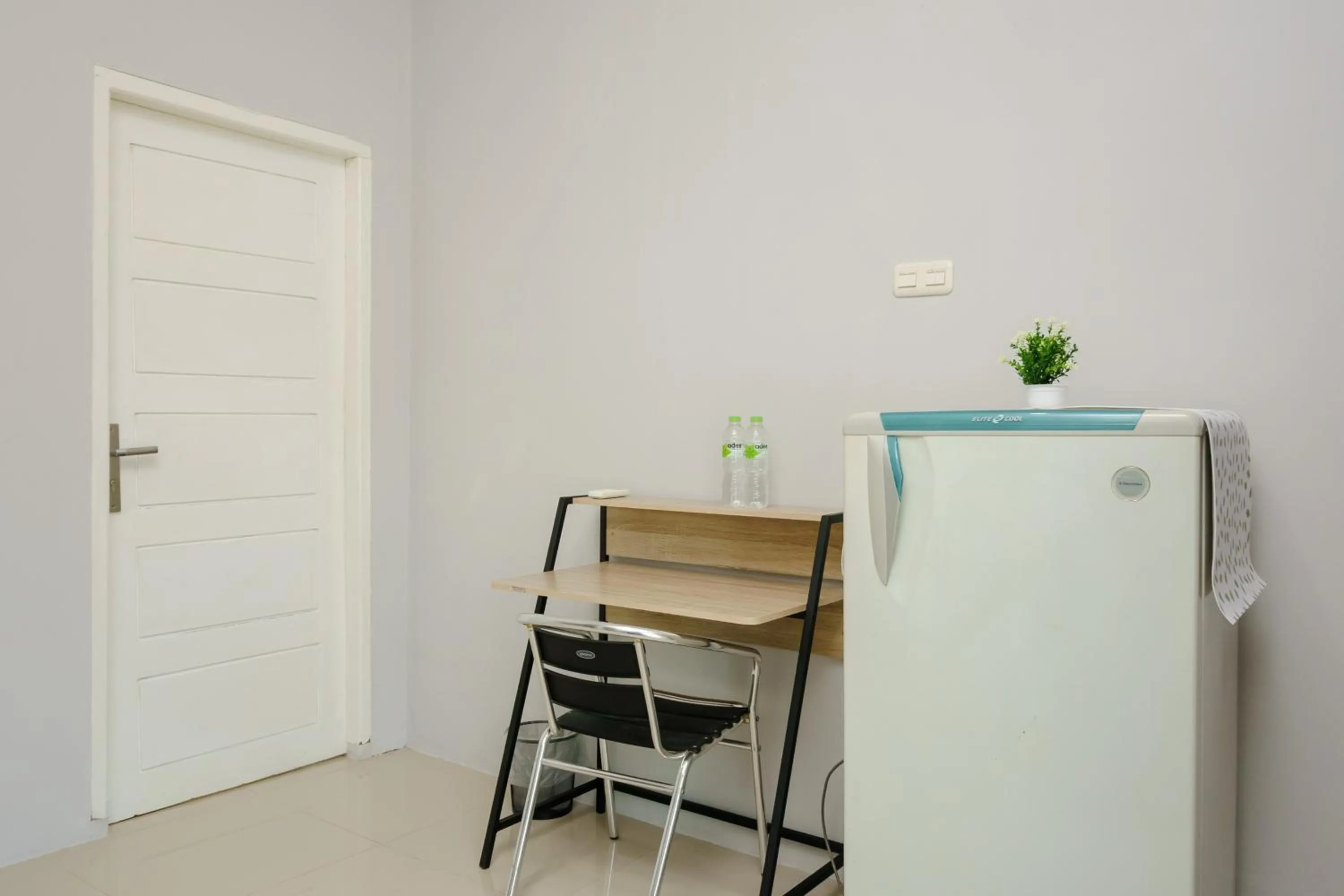 RedDoorz @ Jalan Demang Lebar Raya Palembang