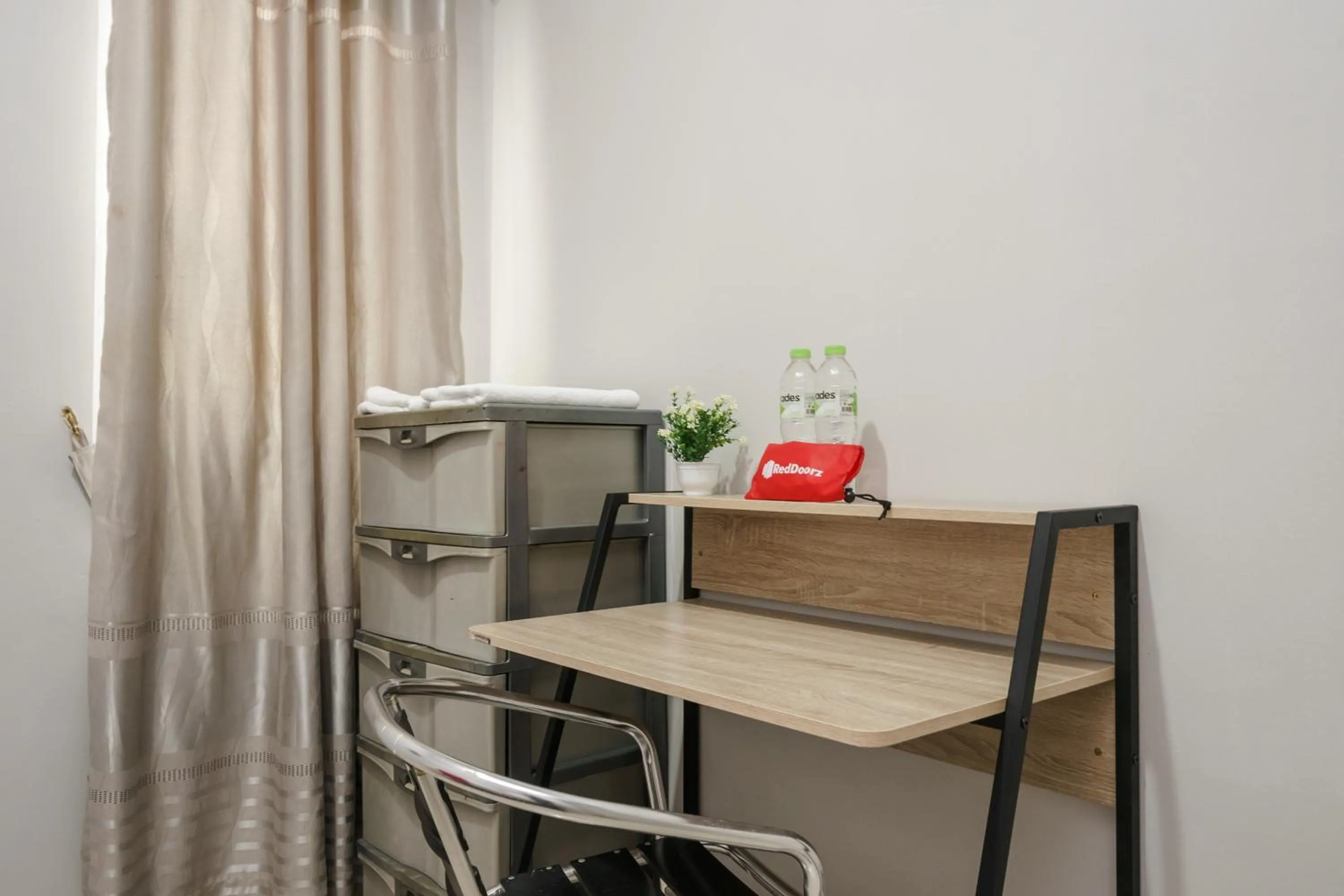 RedDoorz @ Jalan Demang Lebar Raya Palembang