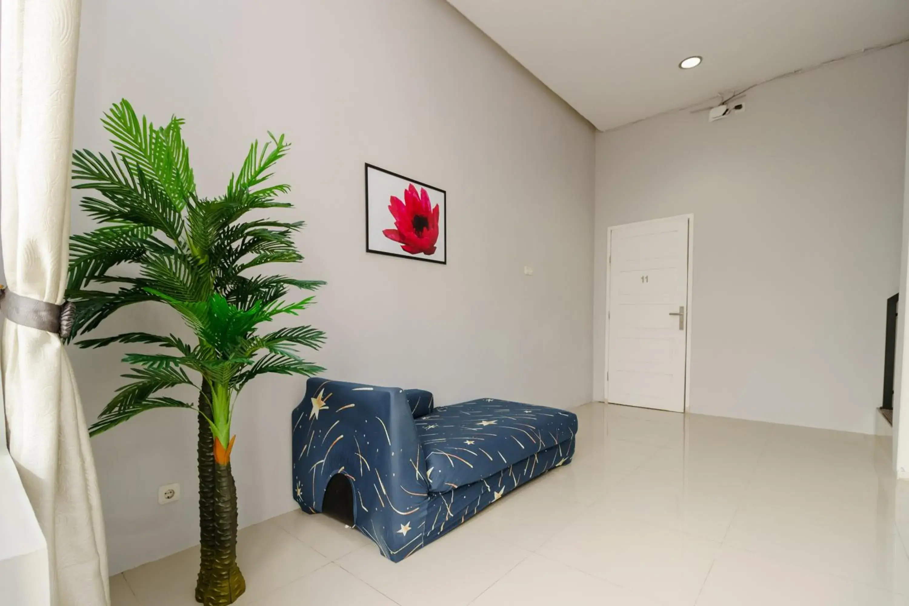 RedDoorz @ Jalan Demang Lebar Raya Palembang RedDoorz @ Jalan Demang Lebar Raya Palembang