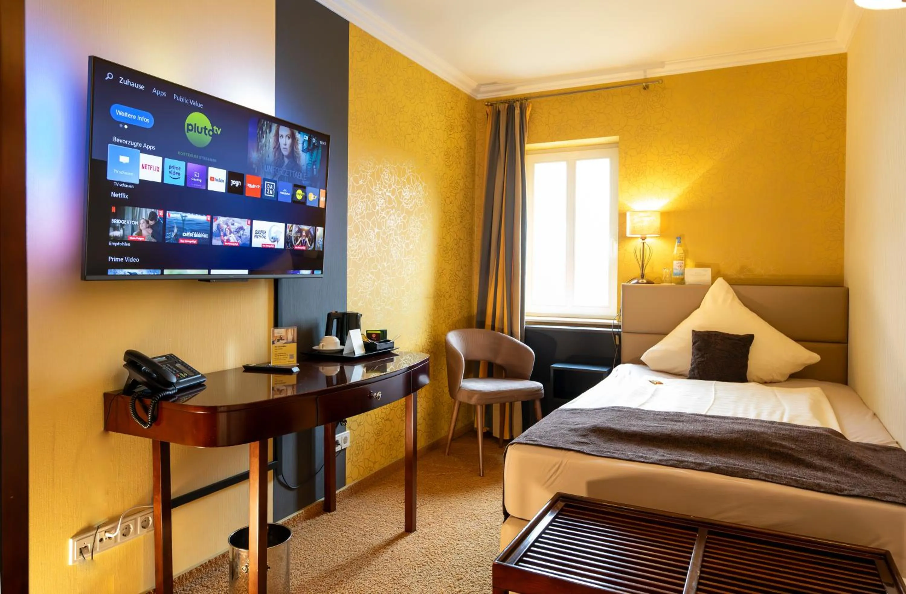 Bed in Hotel Sonnenhof