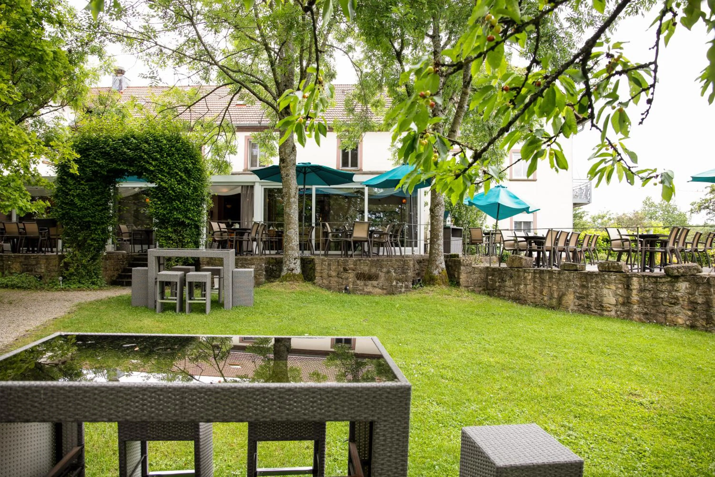 Garden in Hotel Sonnenhof