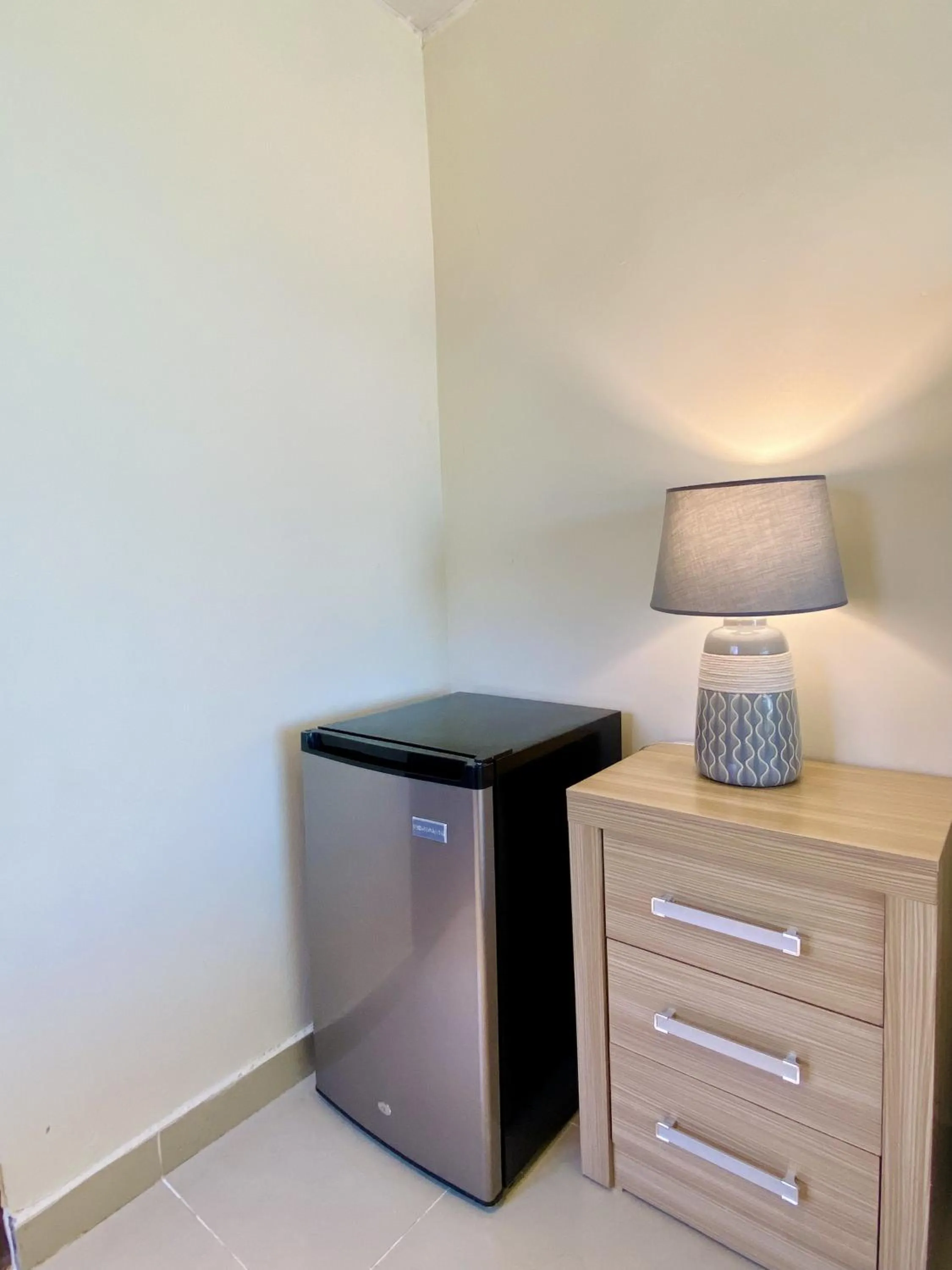 Photo of the whole room, Bed in Paradise Surf Hotel