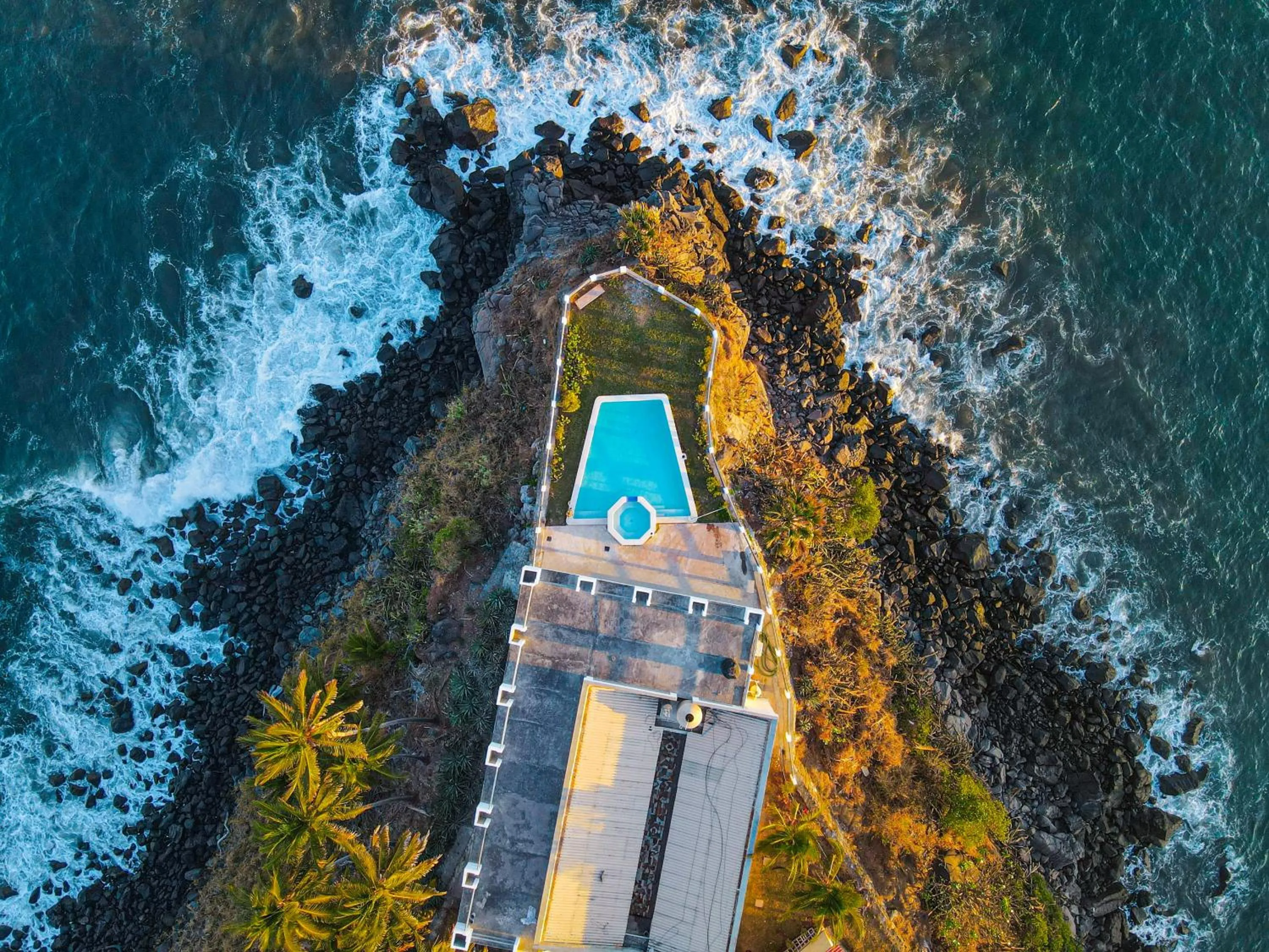 Day in Paradise Surf Hotel