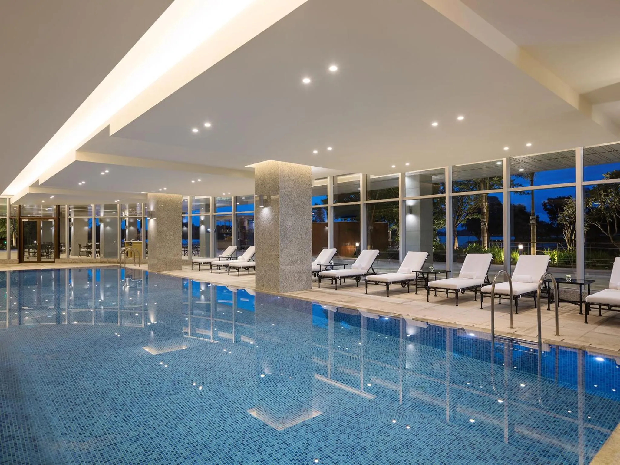 Swimming pool in LOTTE Hotel Serviced Apartment