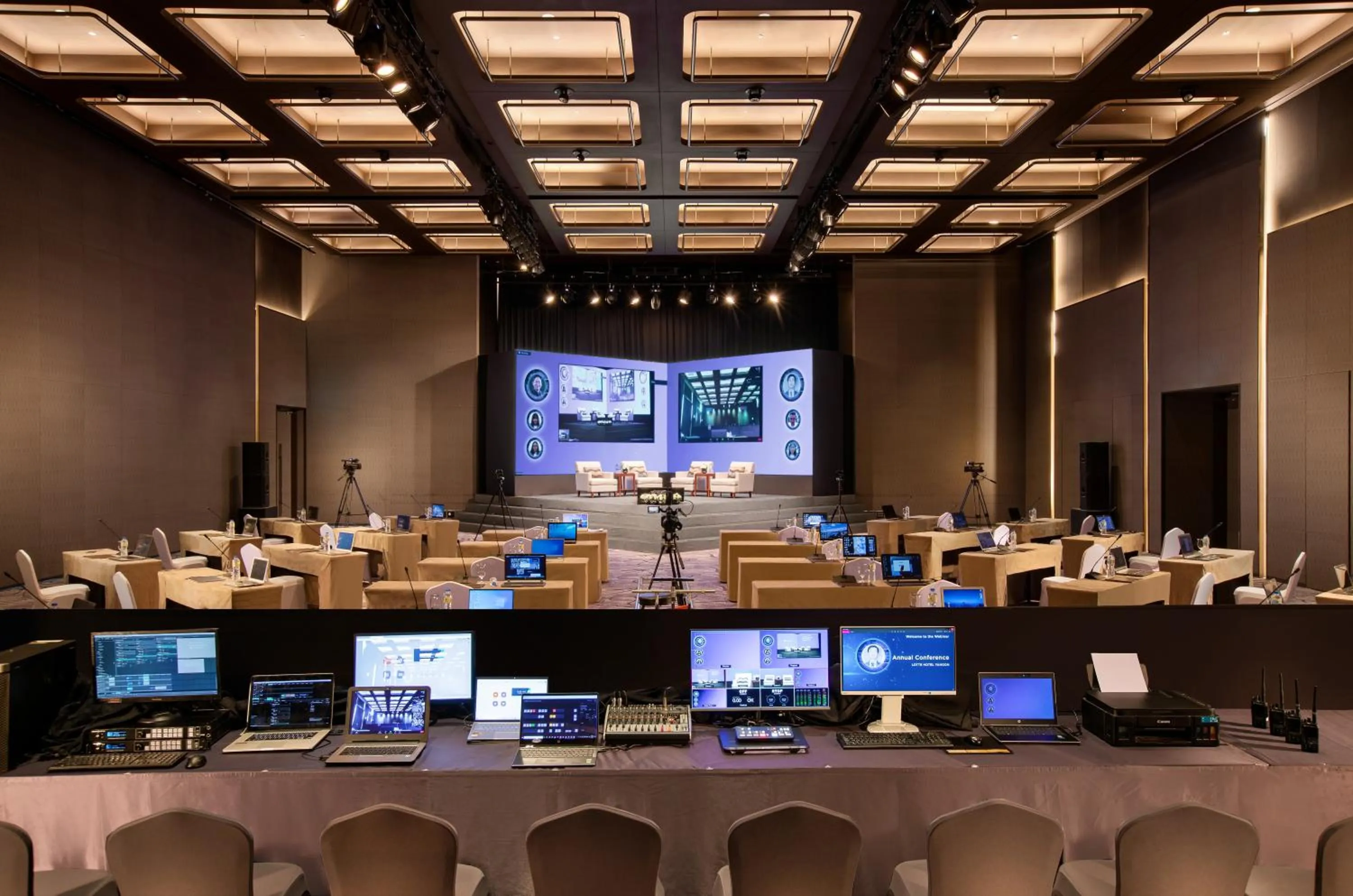 Meeting/conference room in LOTTE Hotel Serviced Apartment