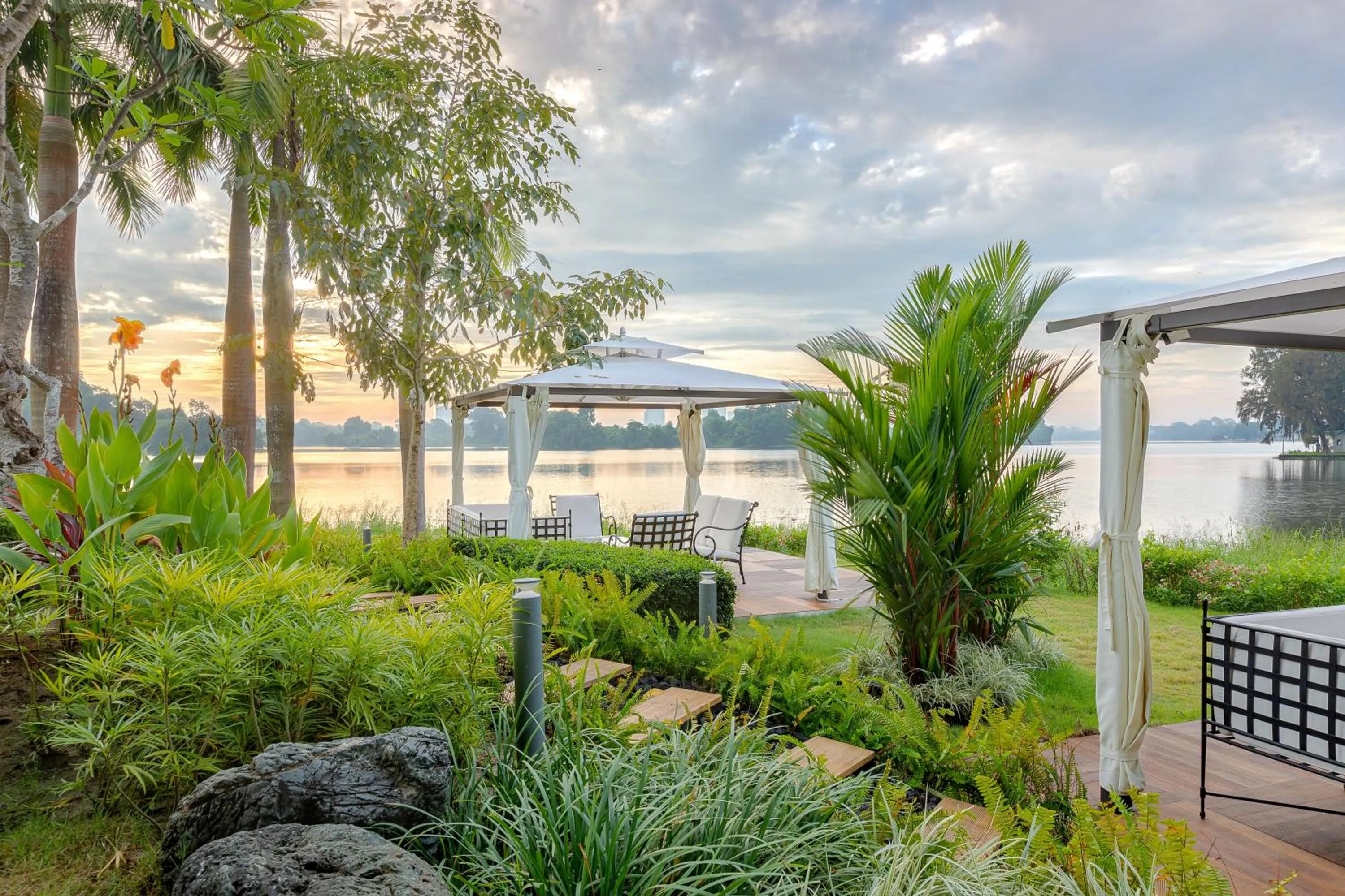 Garden in LOTTE Hotel Serviced Apartment