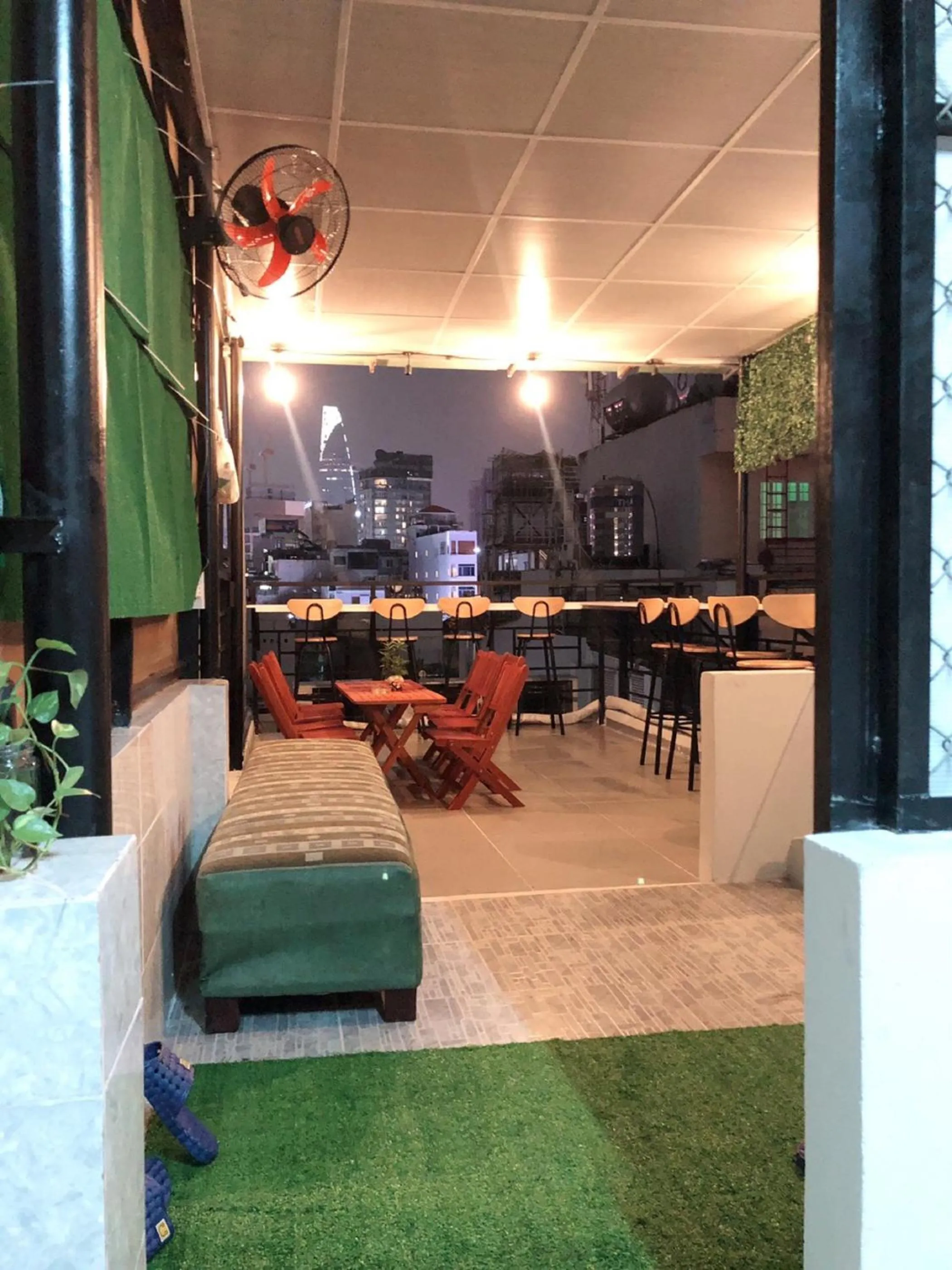 SaiGon CoZy Hotel "241 Pham Ngu Lao Street''