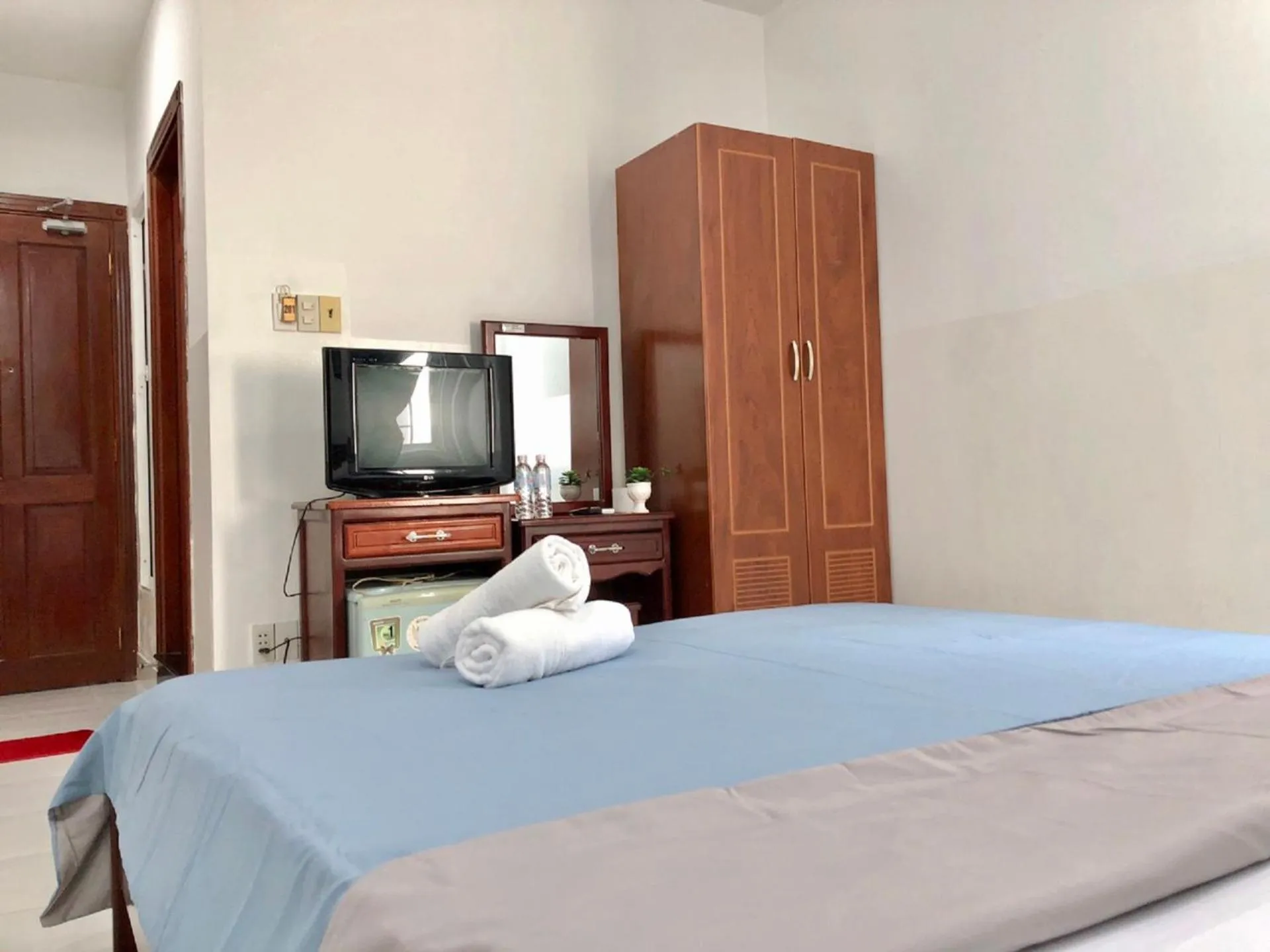 Bed in SaiGon CoZy Hotel "241 Pham Ngu Lao Street''