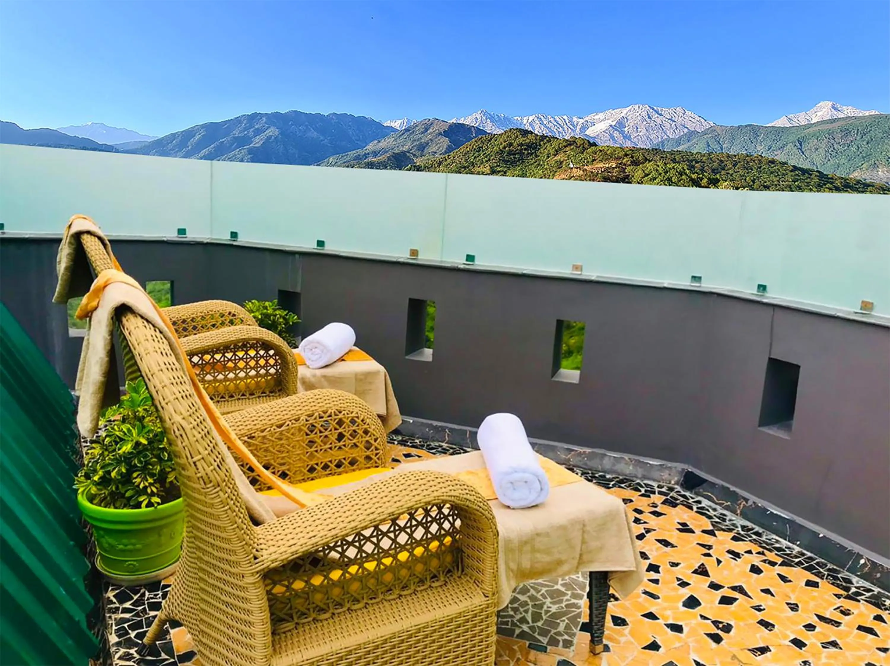 Spa and wellness centre/facilities in juSTa Birding Resort & Spa - Best Dhauladhar View Resort