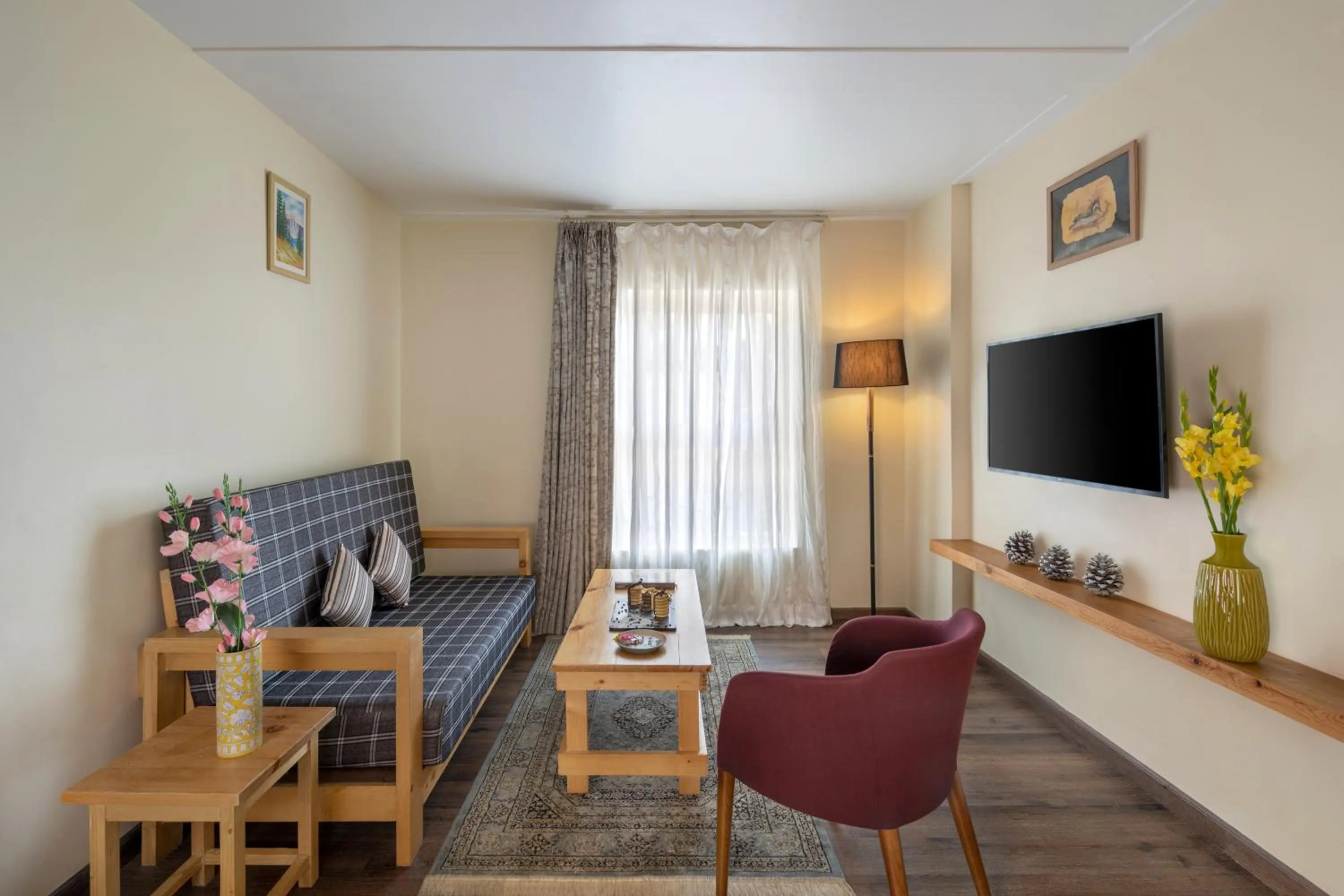 Living room in juSTa Birding Resort & Spa - Best Dhauladhar View Resort