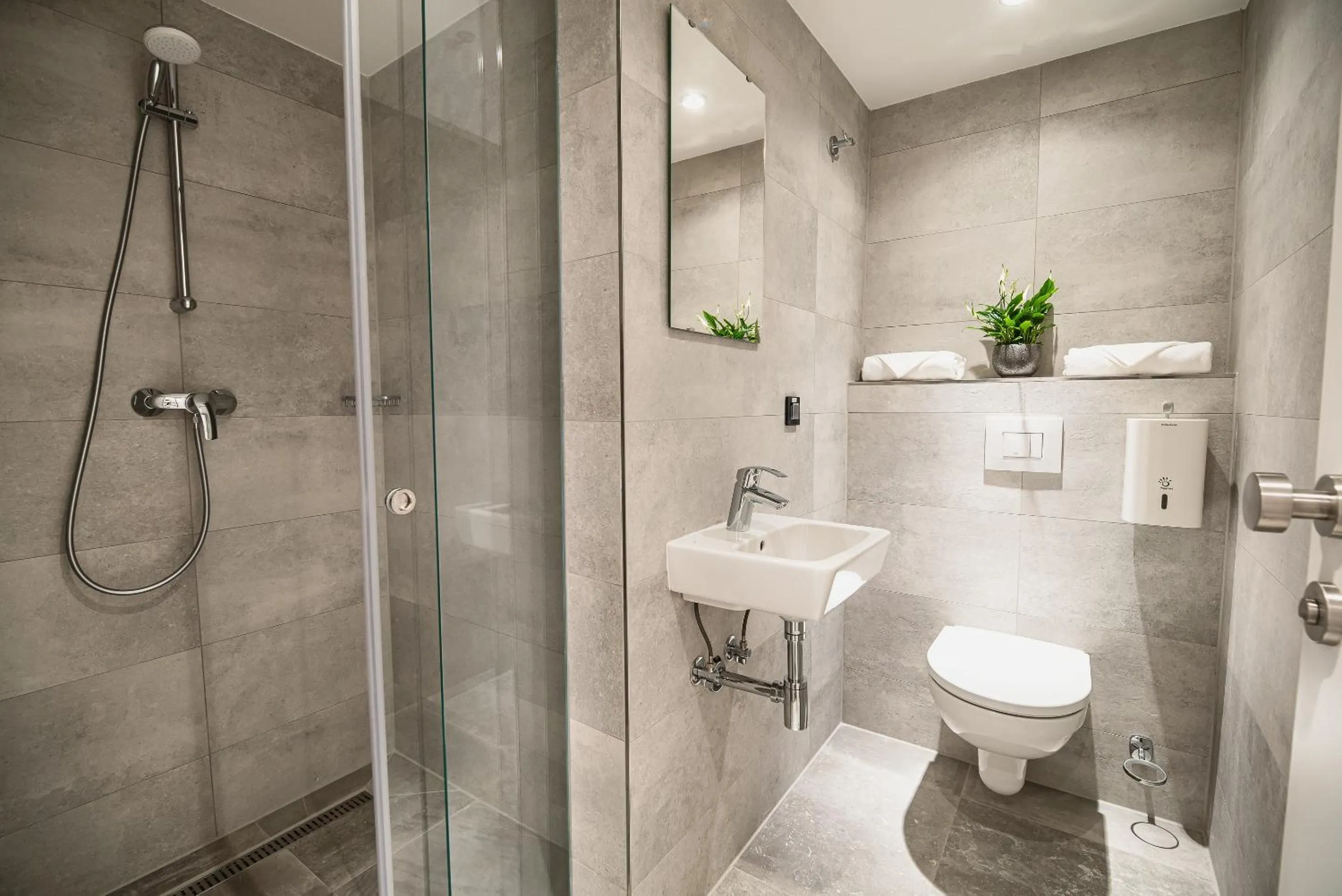 Bathroom in Dragons Dream Hostel