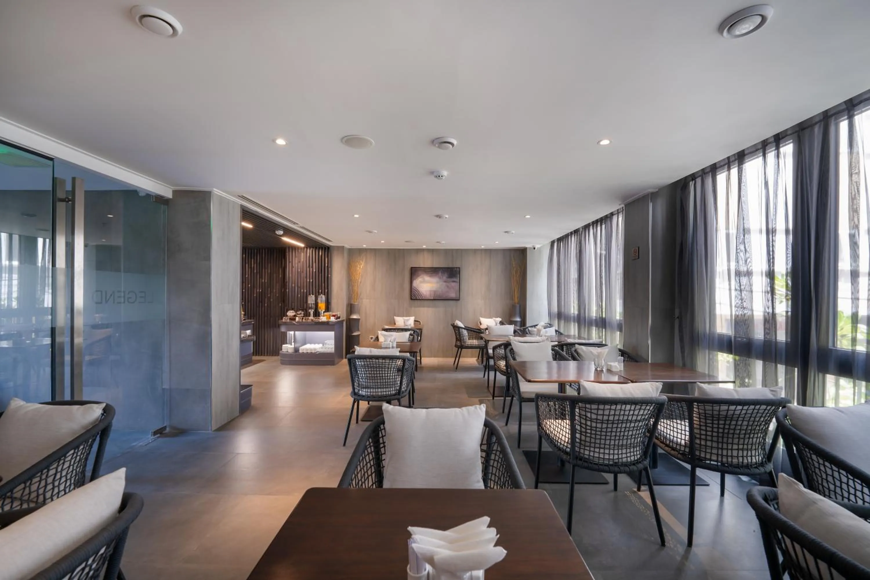 Restaurant/places to eat in LEGEND Boutique Hotel