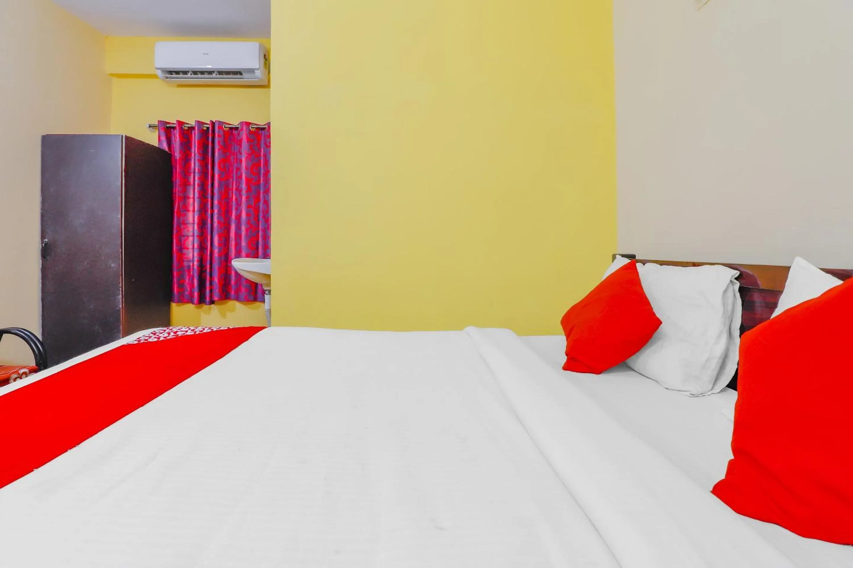 Bathroom in Hotel O PRIME NEST ROOMS
