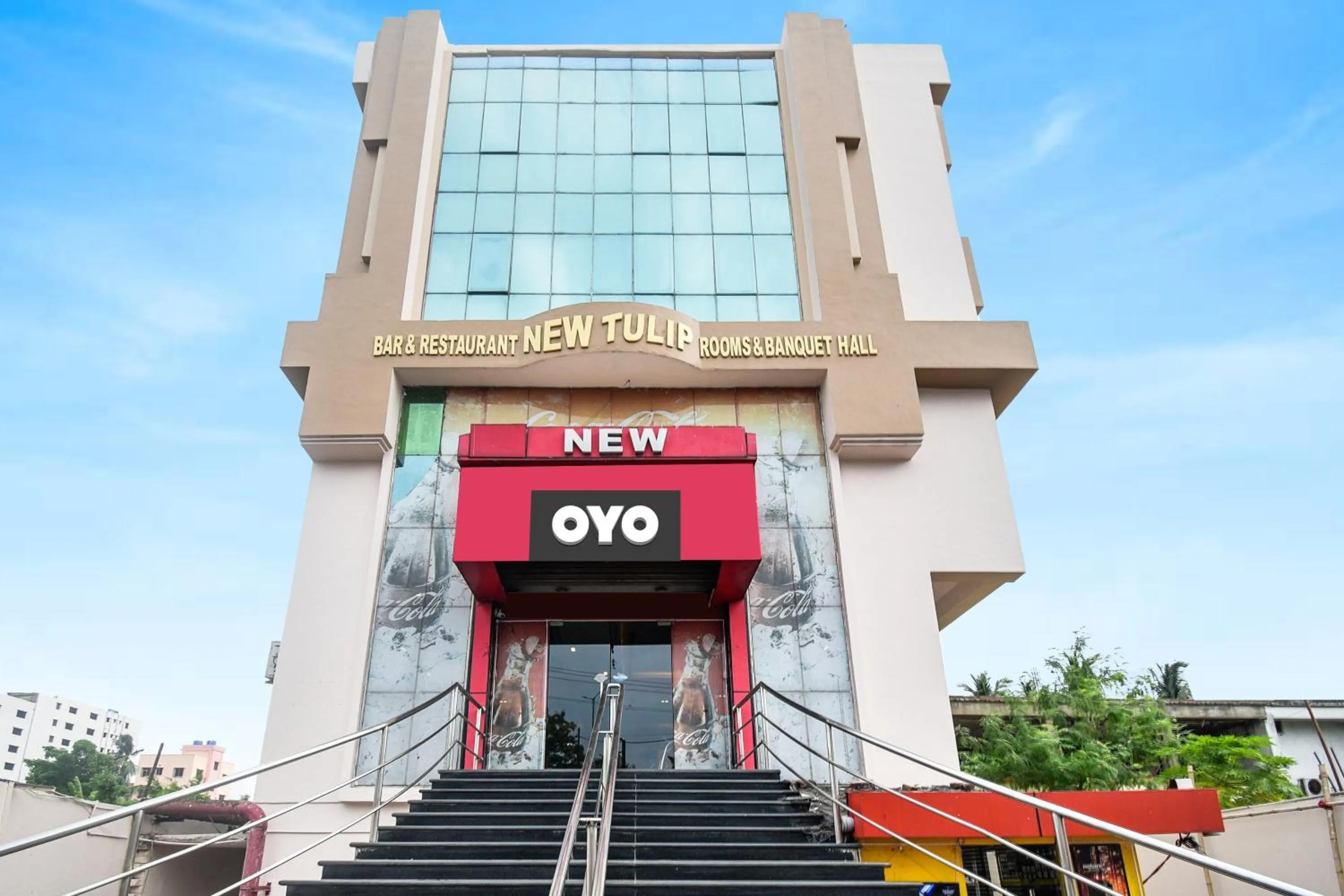 Facade/entrance in Hotel O New Tulip Santragachi Junction