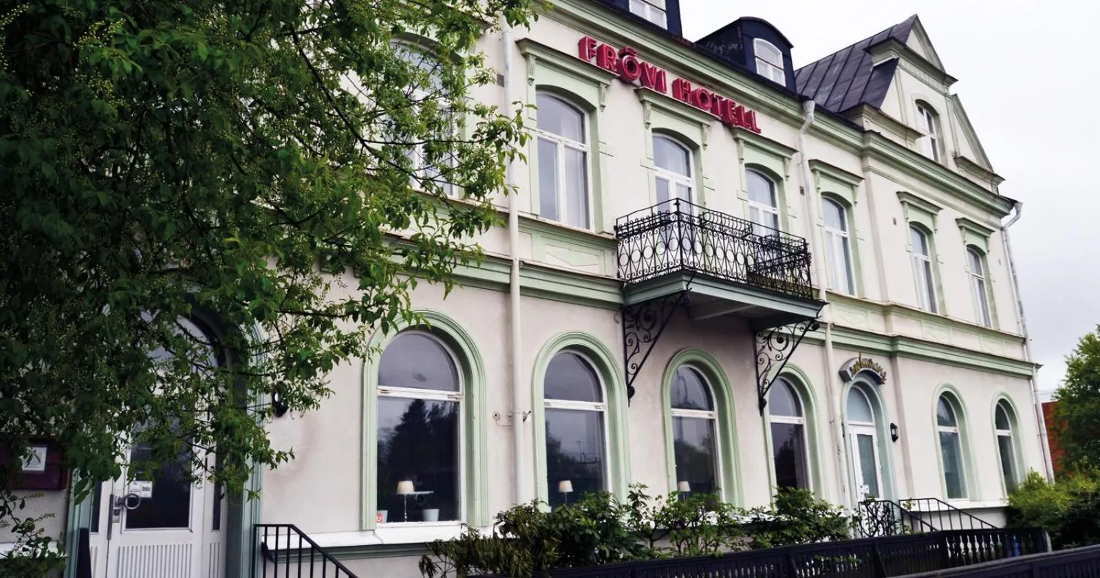 Property building in Frövi hotell