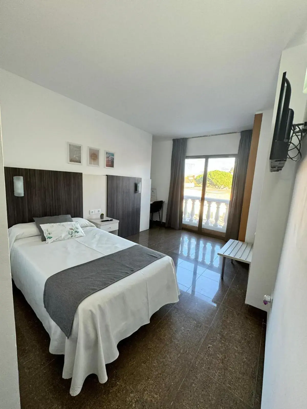 Single Room - single occupancy in HOTEL MORELL Single Room - single occupancy in HOTEL MORELL