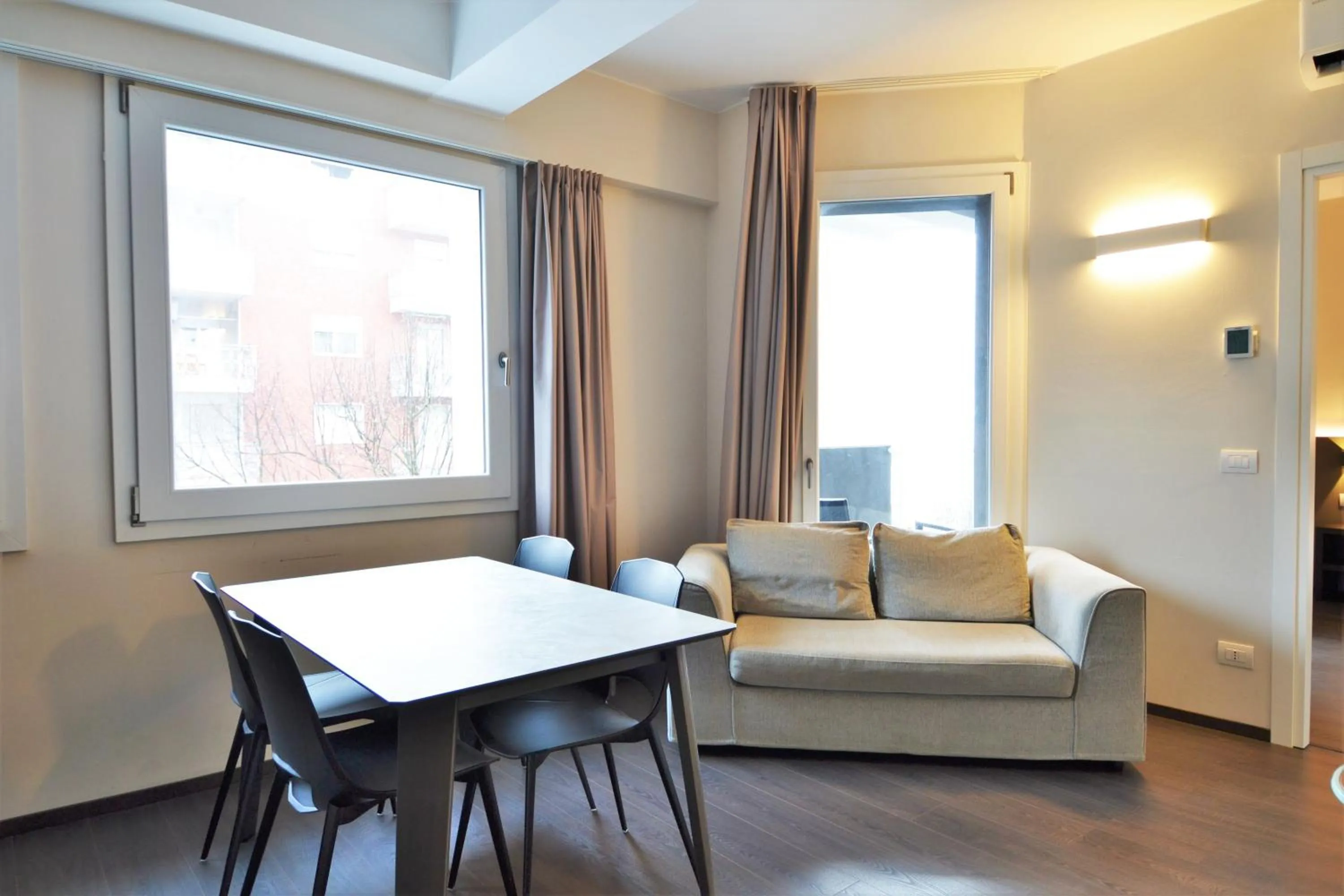 Venice Terminal Apartments & Suites