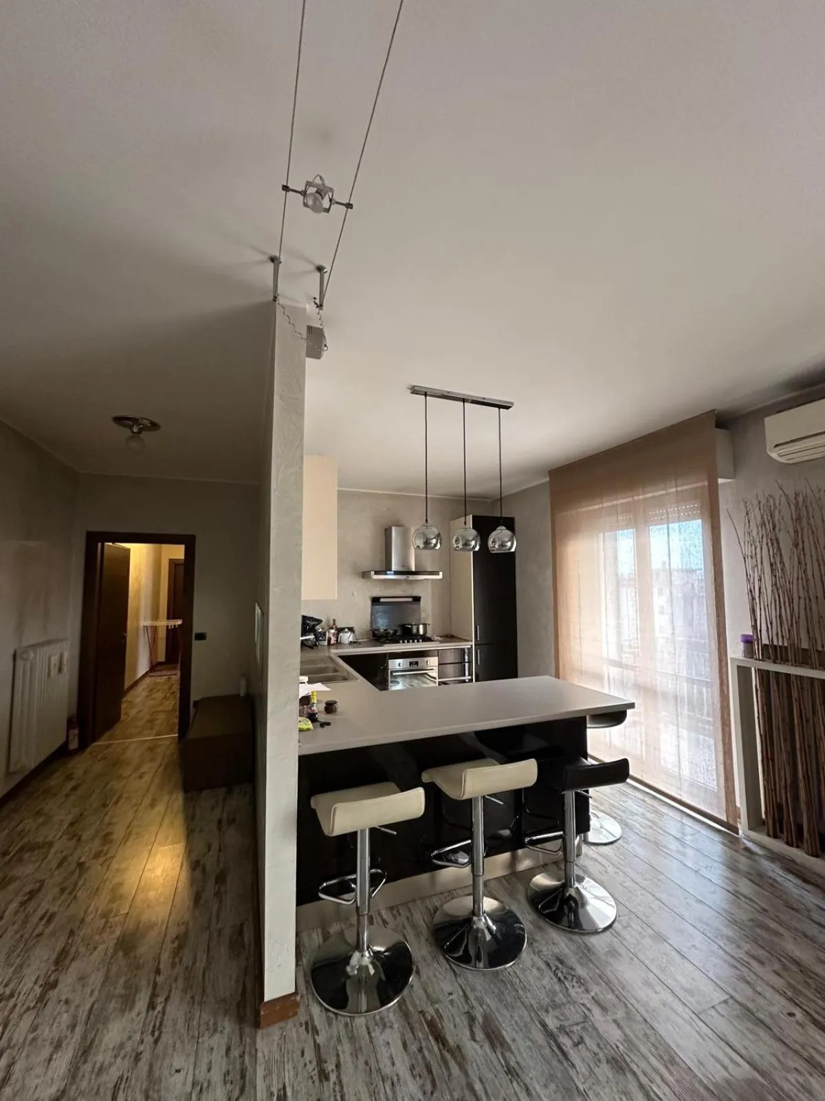 Dining area in Venice Terminal Apartments & Suites