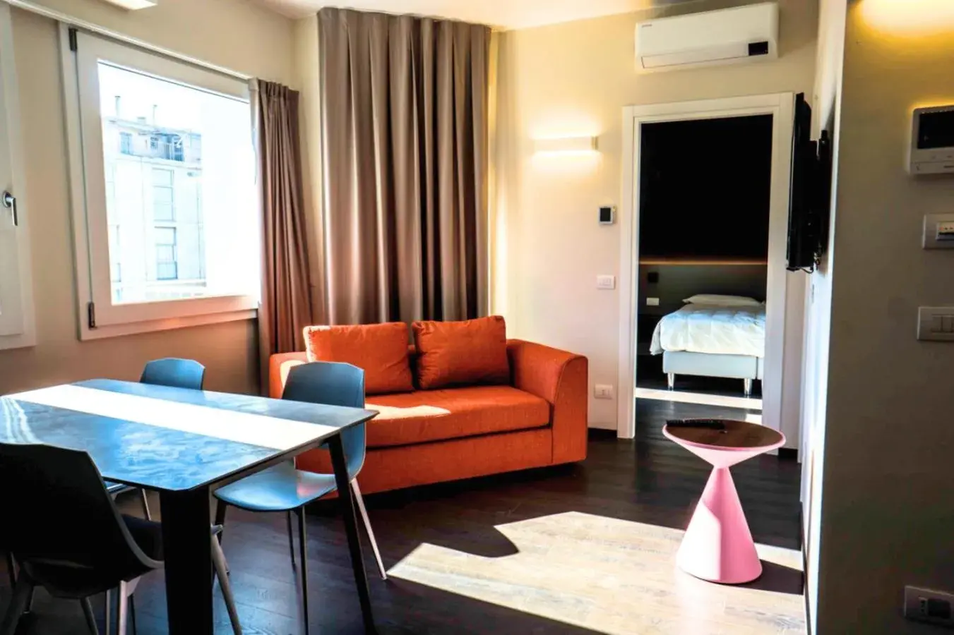 Bed in Venice Terminal Apartments & Suites Bed in Venice Terminal Apartments & Suites