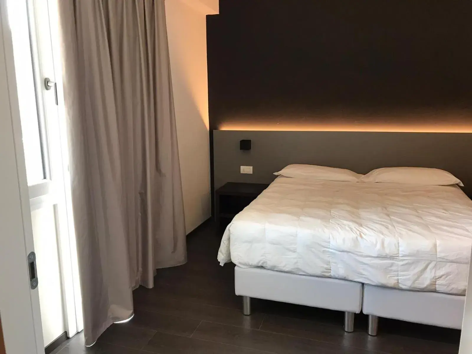 Bedroom, Bed in Venice Terminal Apartments & Suites Bedroom, Bed in Venice Terminal Apartments & Suites