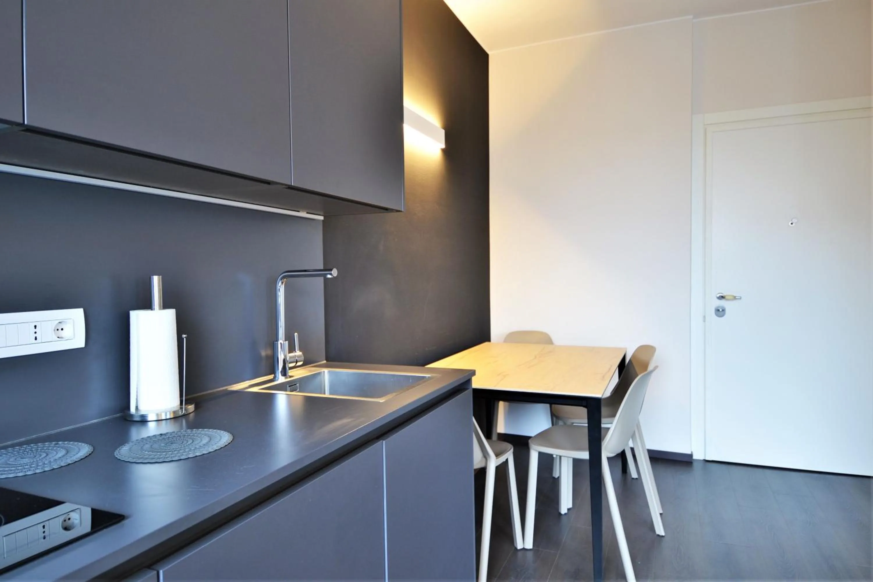 Venice Terminal Apartments & Suites