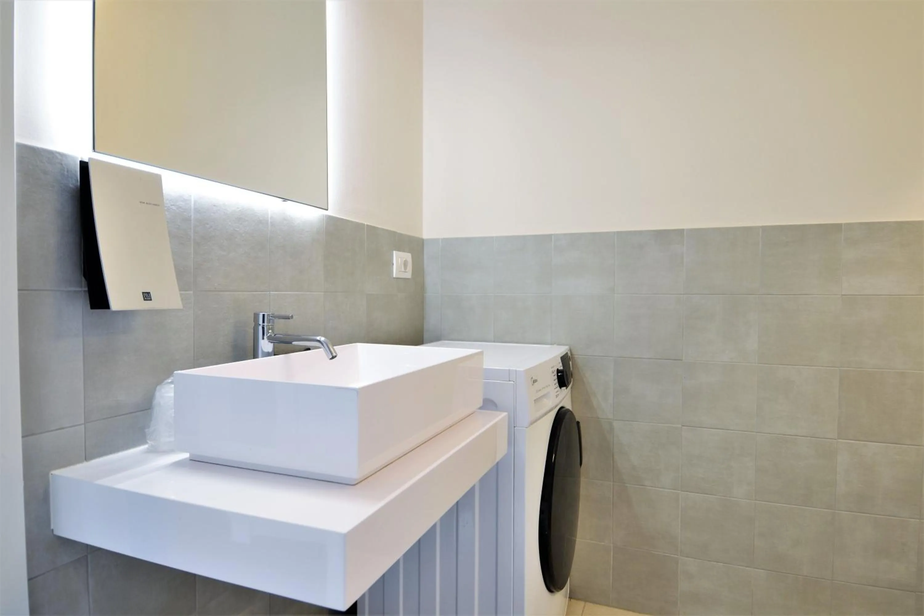 Venice Terminal Apartments & Suites